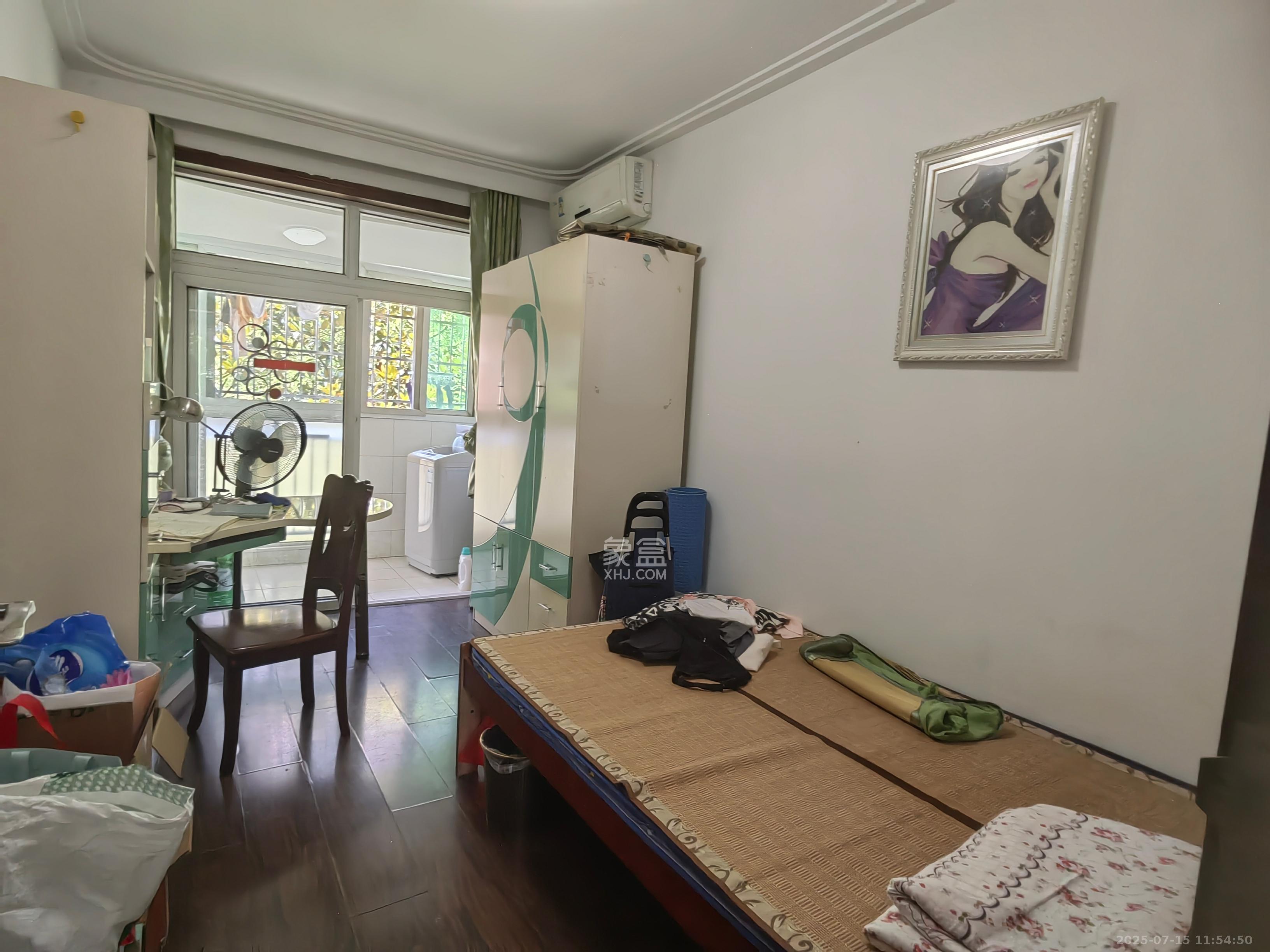 新桥小区 3室2厅1卫 2200.0元/月 新桥小区 3室2厅1卫 2200.0元/月室内图