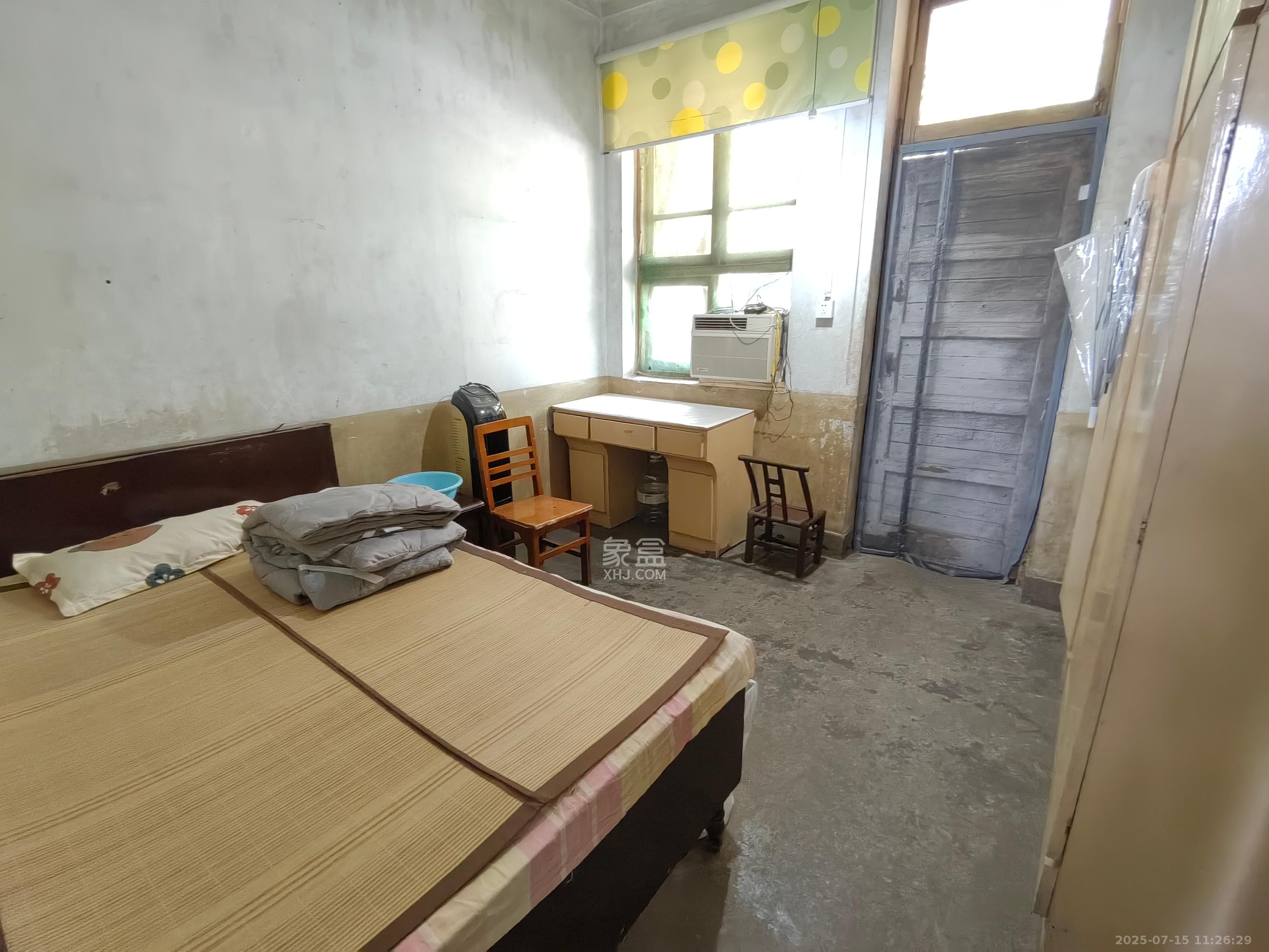 水泵厂宿舍  2室1厅1卫   1000.00元/月室内图