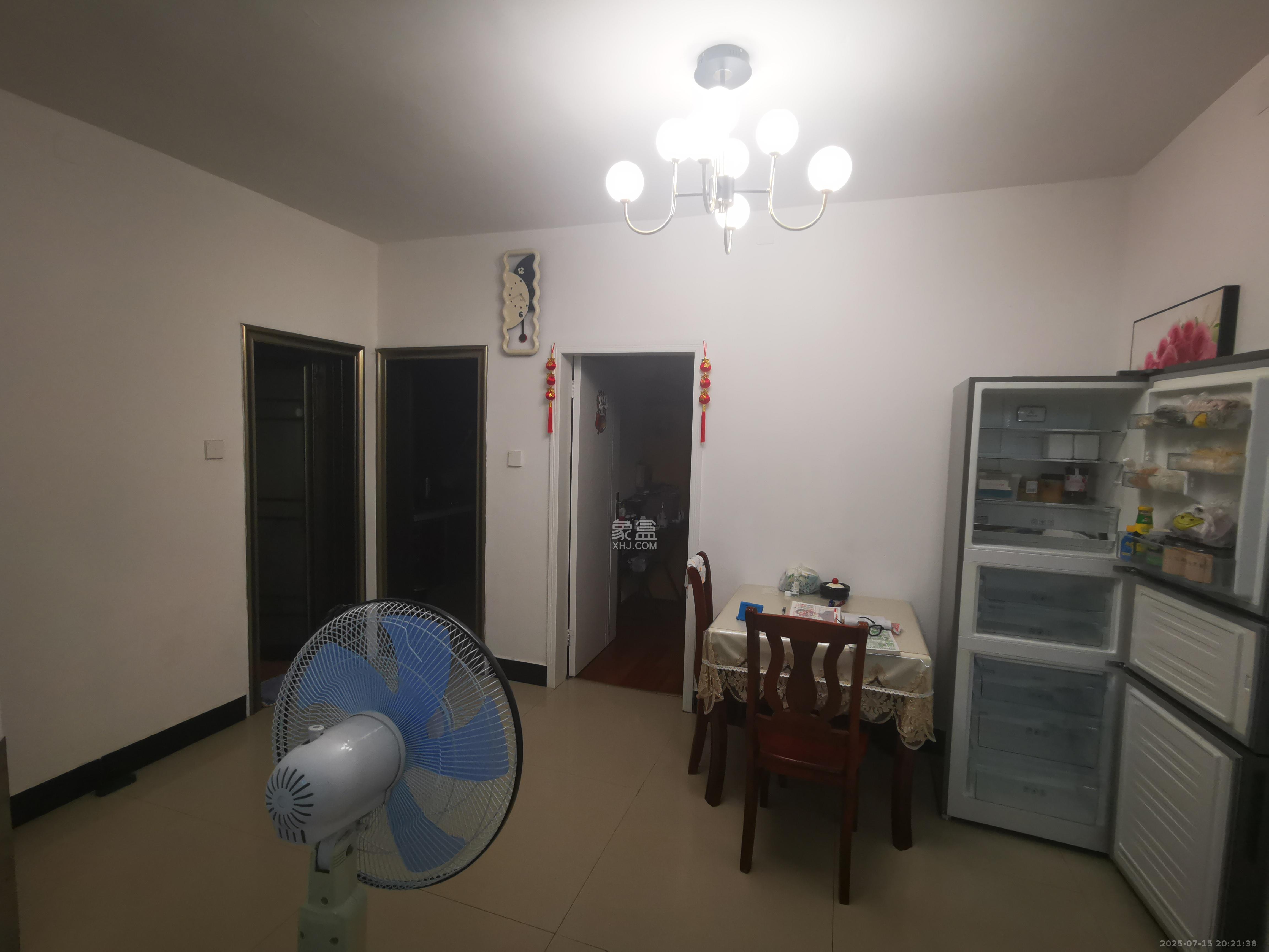 鄱阳小区  2室2厅1卫   1400.00元/月室内图