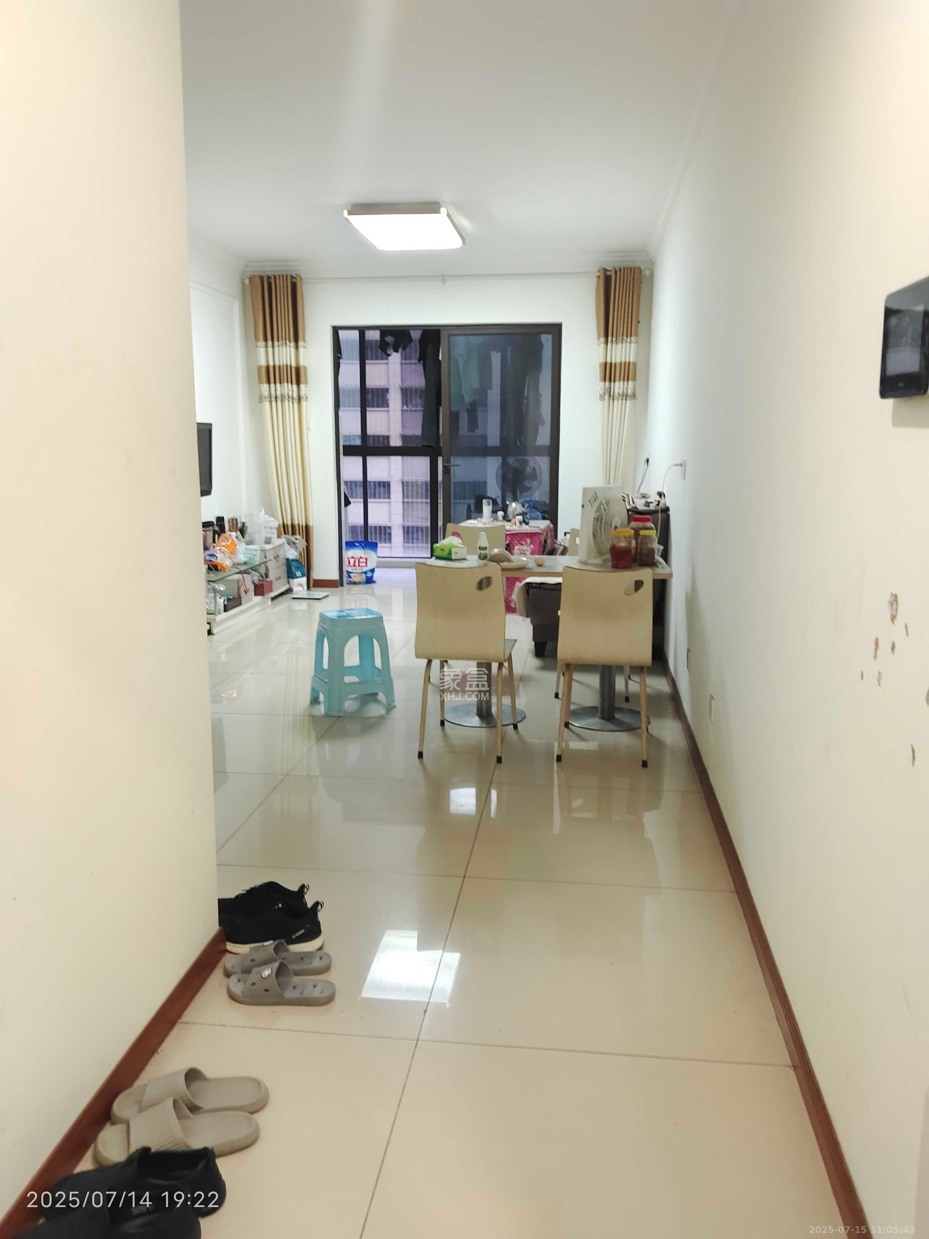 华润置地广场二期  3室2厅1卫   2200.00元/月室内图