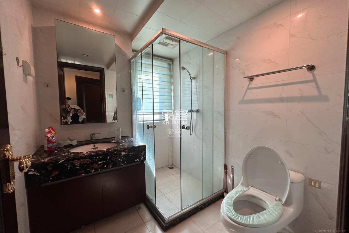 恒大雅苑 3室2厅2卫 3000.00元/月 恒大雅苑 3室2厅2卫 3000.00元/月室内图