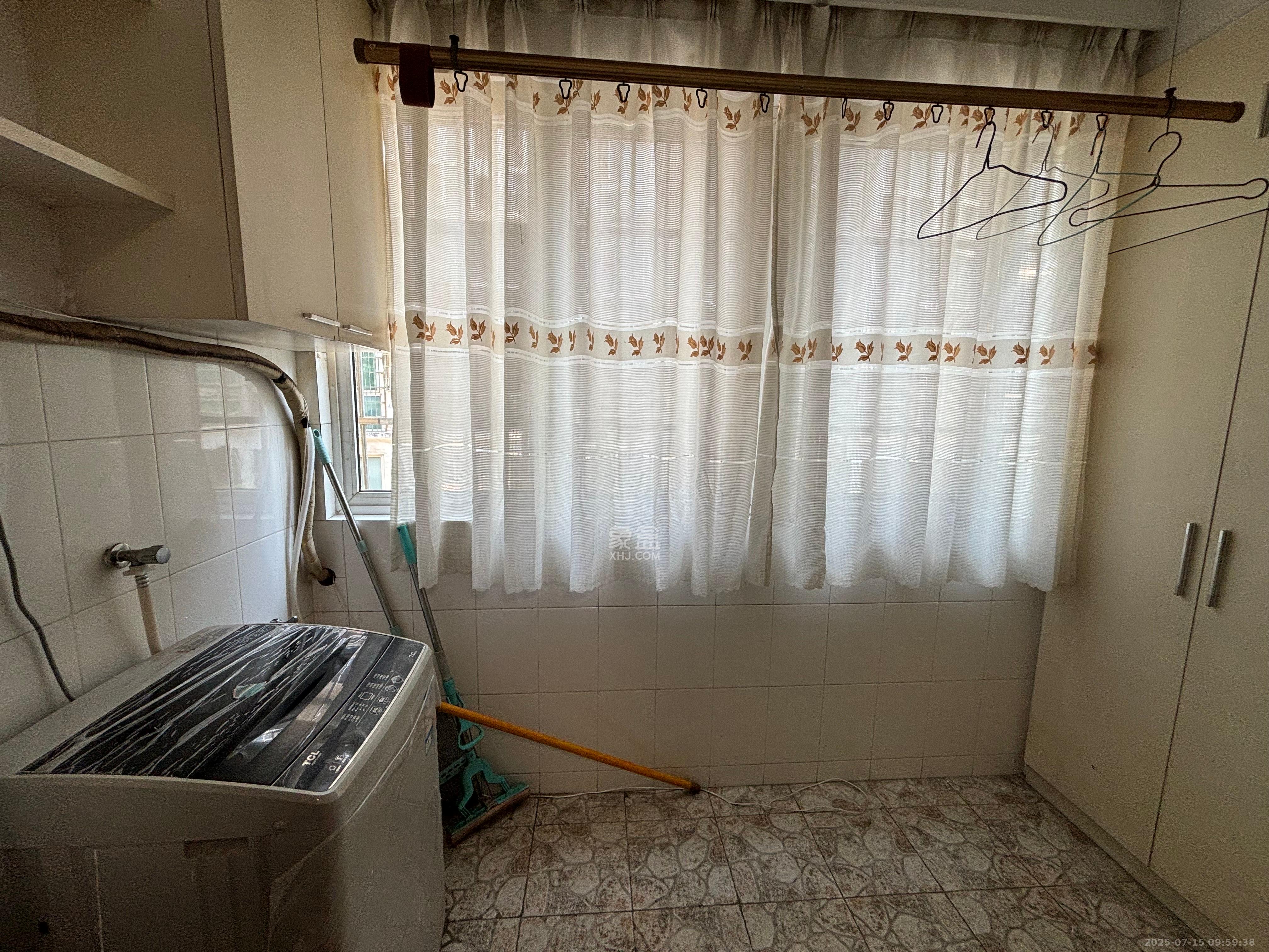 都市春天 3室2厅2卫 2500.0元/月 都市春天 3室2厅2卫 2500.0元/月室内图