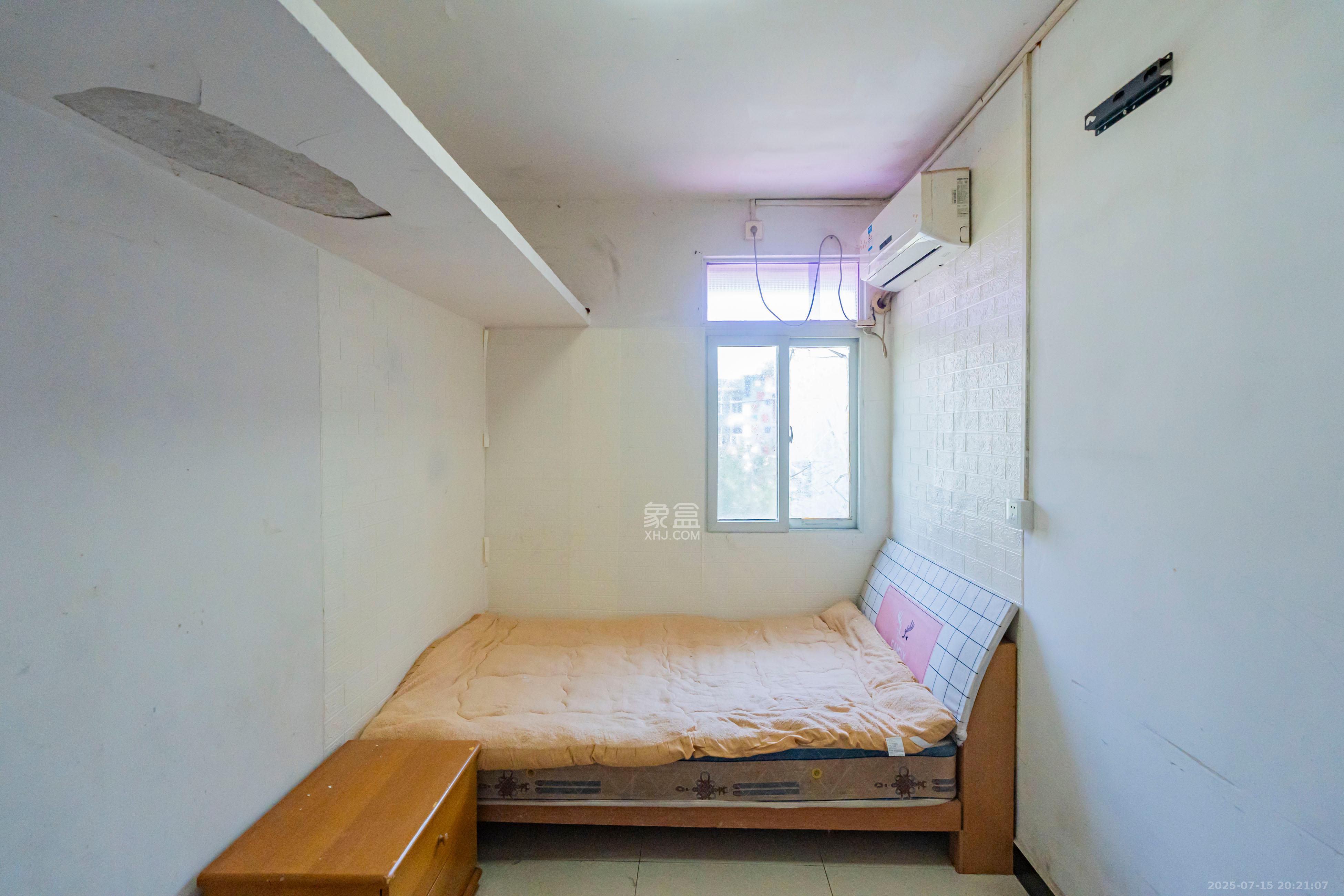 建湘新村  2室1厅1卫   32.00万卧室