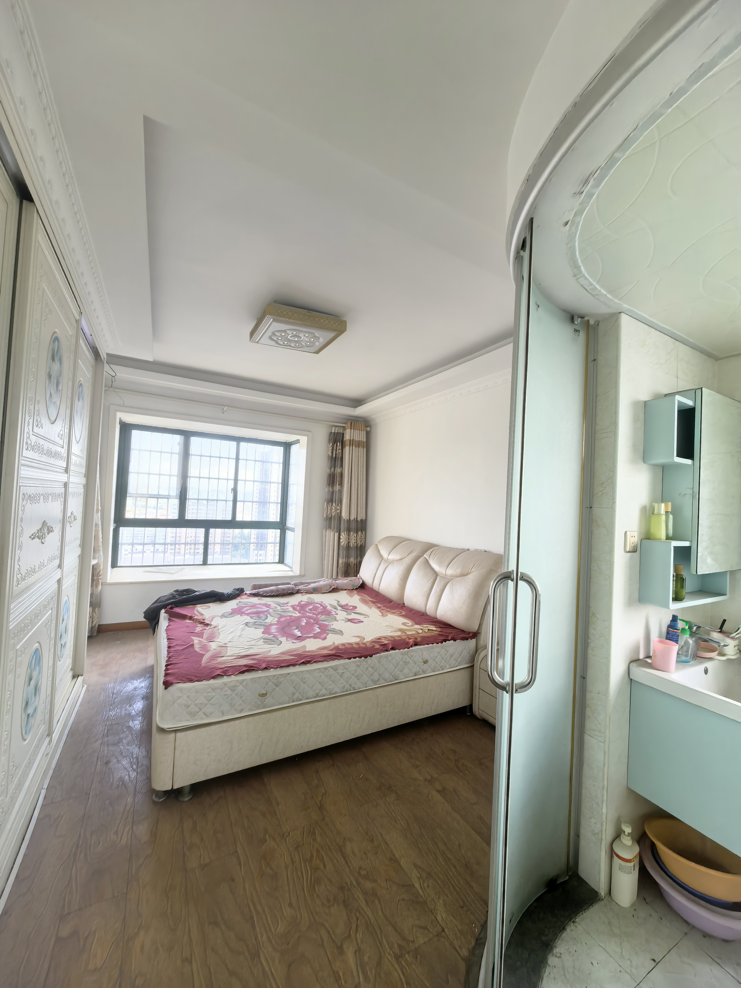 上尚城 4室2厅2卫 2200.0元/月 上尚城 4室2厅2卫 2200.0元/月室内图