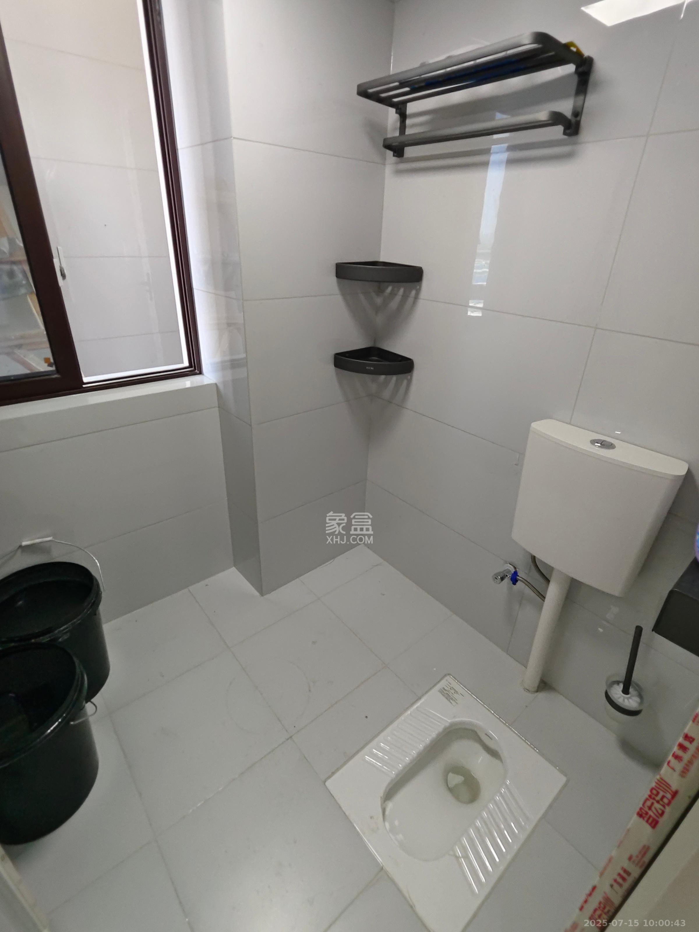 东方美地  3室2厅1卫    2500.0元/月室内图