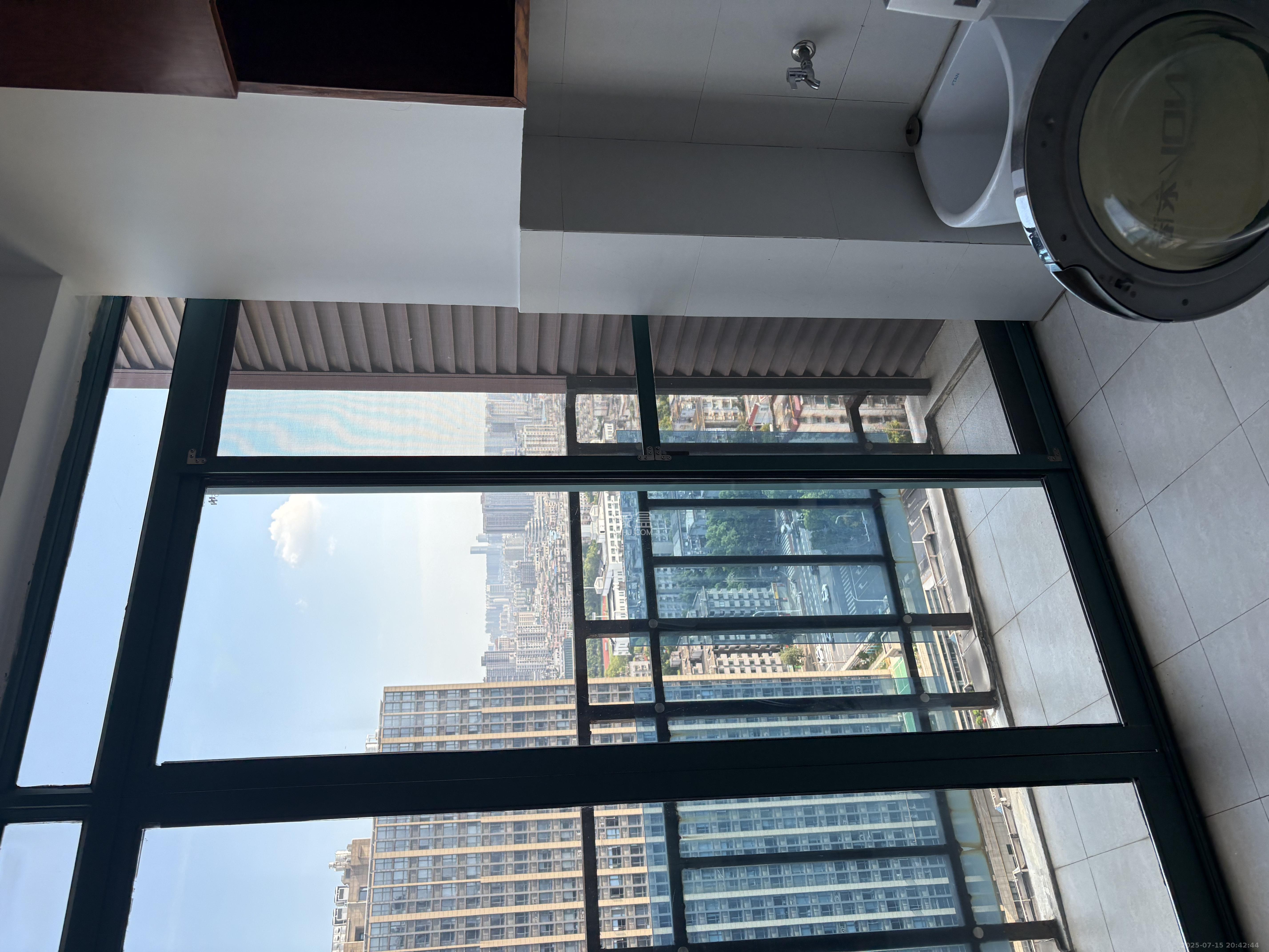 东来苑 4室2厅2卫 4000.0元/月 东来苑 4室2厅2卫 4000.0元/月室内图