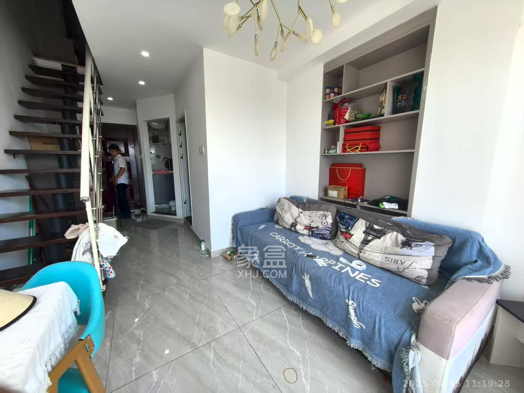 金色loft(鑫秋大厦)  1室1厅1卫    1800.0元/月 金色loft(鑫秋大厦)  1室1厅1卫    1800.0元/月户型图