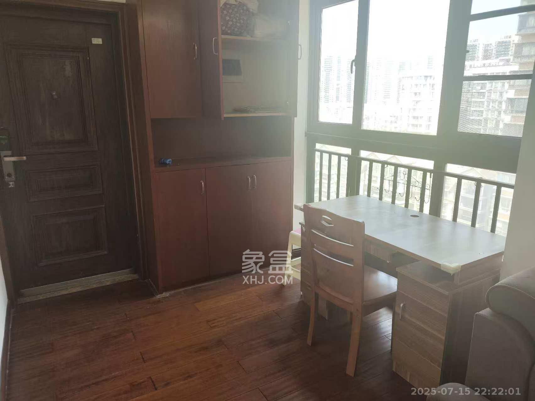 钱隆樽品(一、二、三期) 3室2厅1卫 2500.0元/月 钱隆樽品(一、二、三期) 3室2厅1卫 2500.0元/月室内图