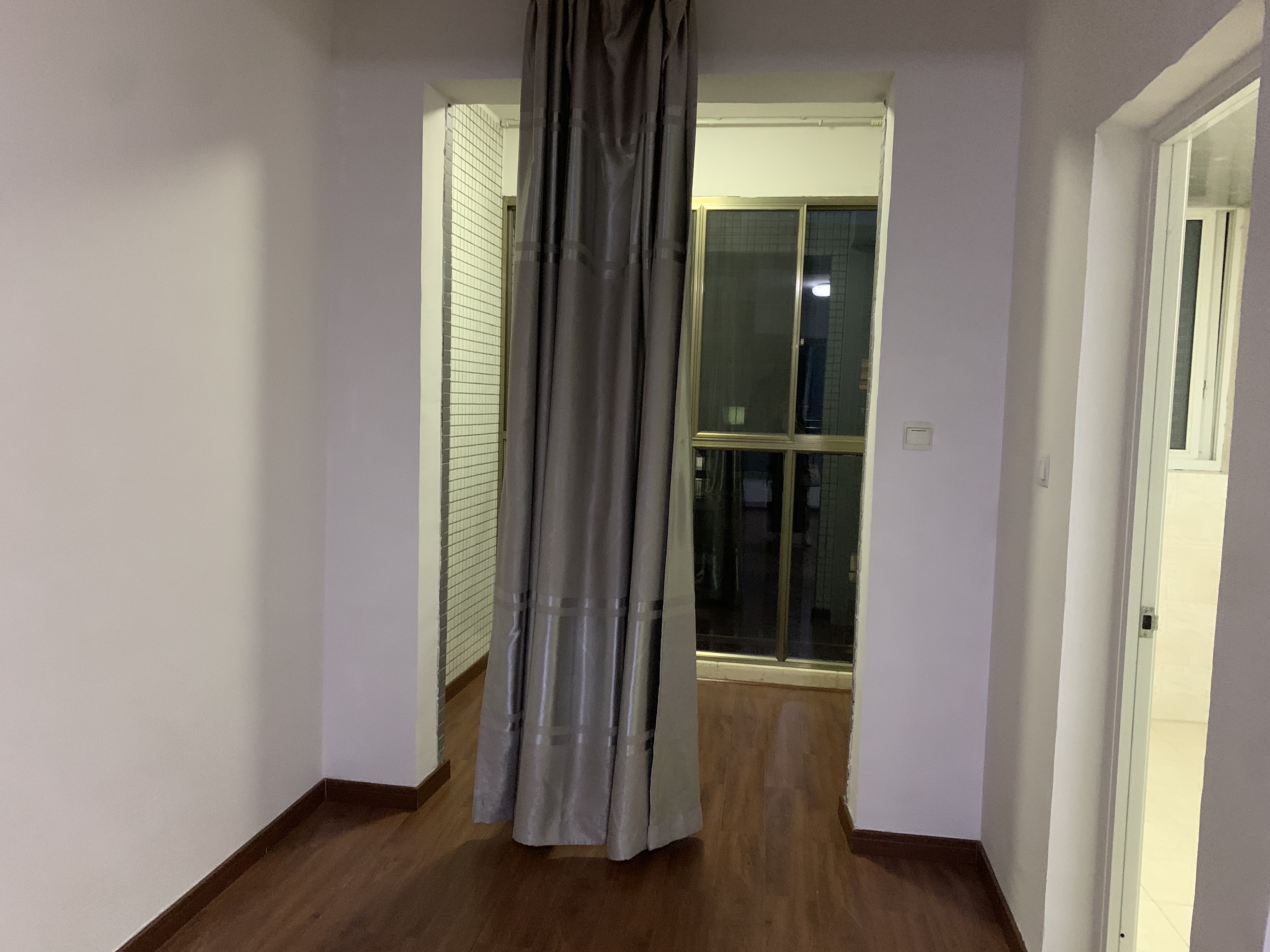 山城上品 4室2厅2卫 2400.0元/月 山城上品 4室2厅2卫 2400.0元/月室内图