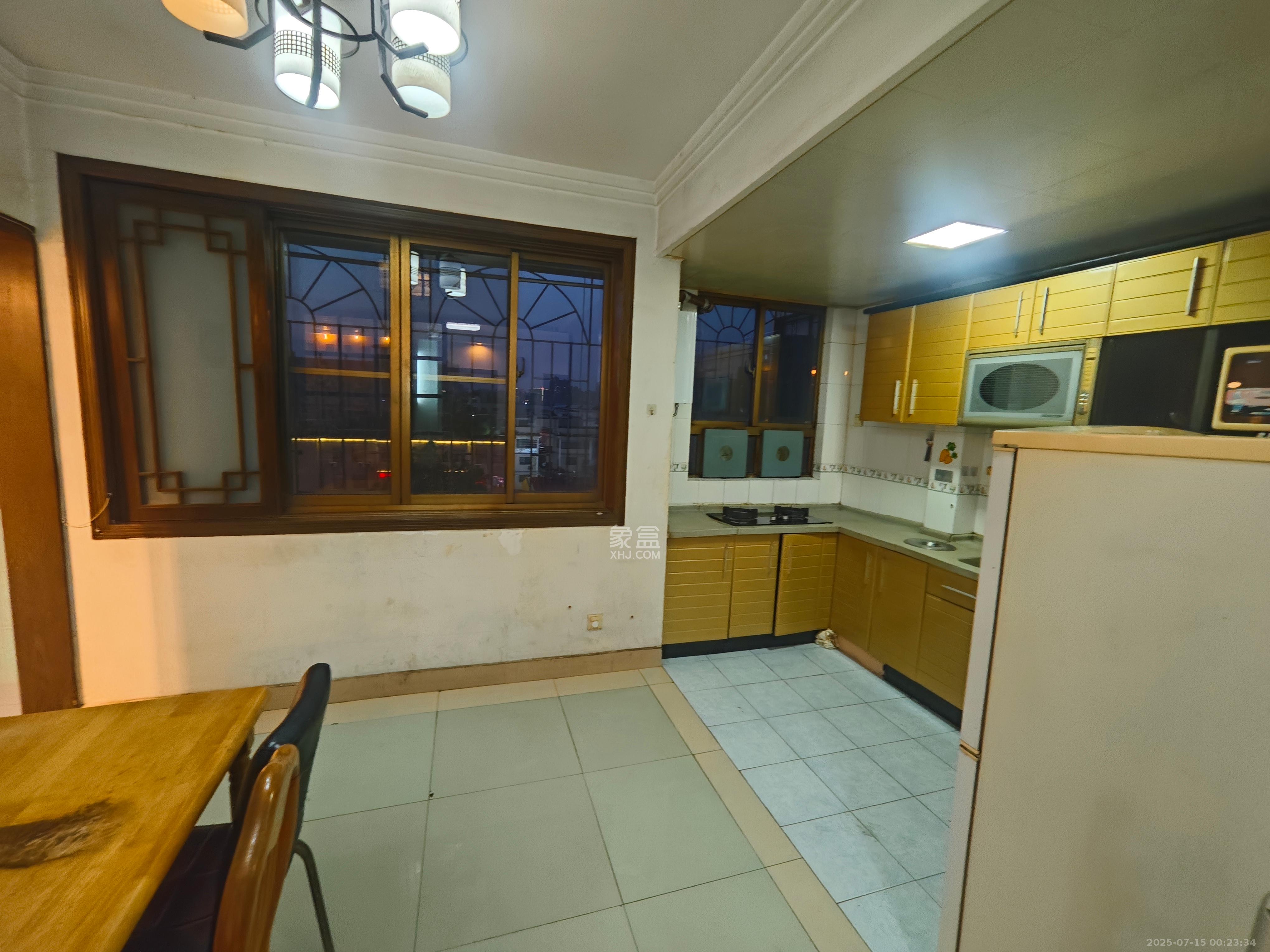 宏华花苑  1室1厅1卫    1000.0元/月 宏华花苑  1室1厅1卫    1000.0元/月