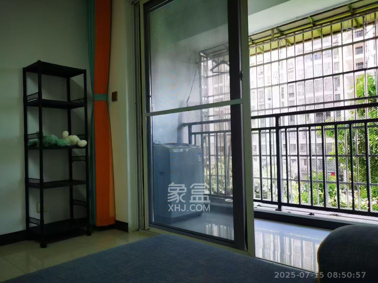 和康园小区  2室1厅1卫    1800.0元/月室内图