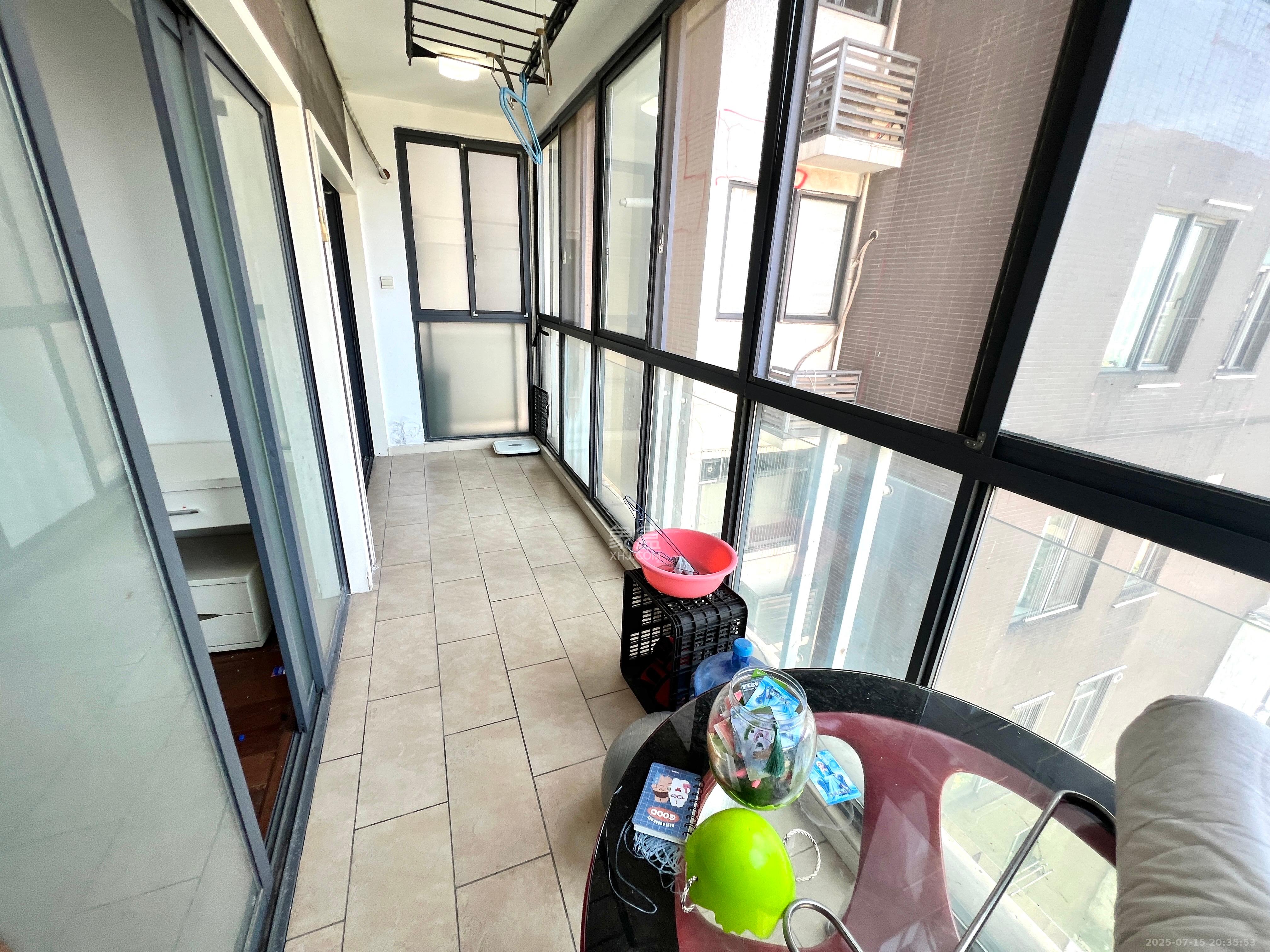 三万英尺  4室1厅2卫    4000.0元/月室内图