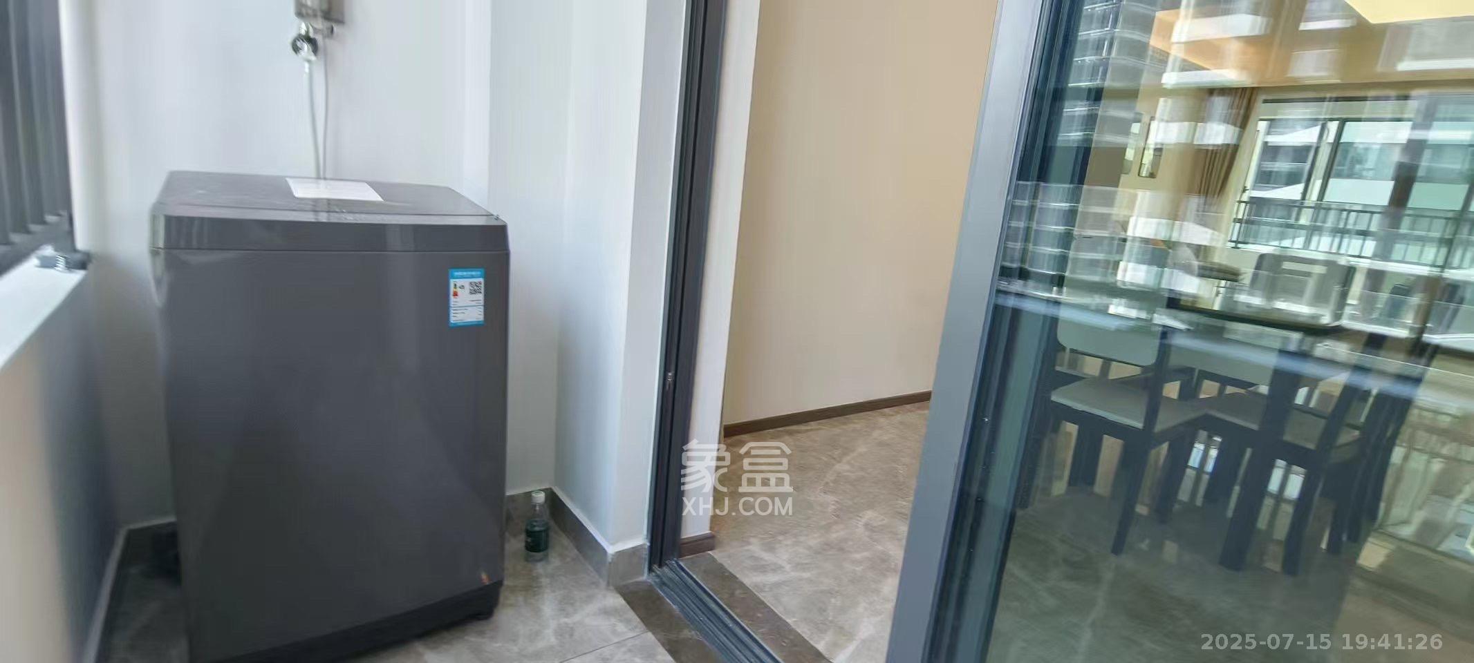 复地滨江金融中心  4室2厅2卫    5500.0元/月室内图