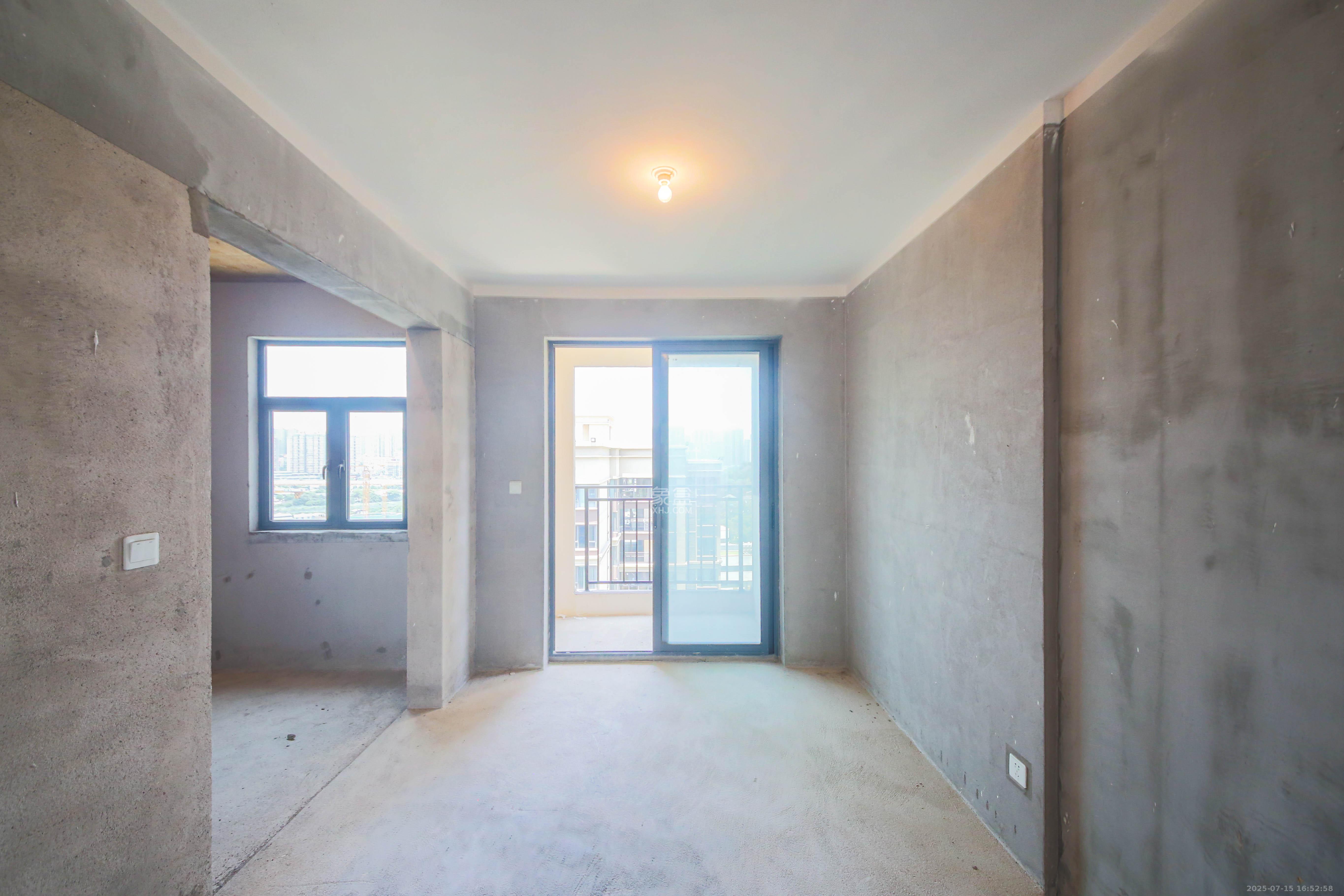 中建钰和城 4室2厅2卫 170.0万 中建钰和城 4室2厅2卫 170.0万客厅