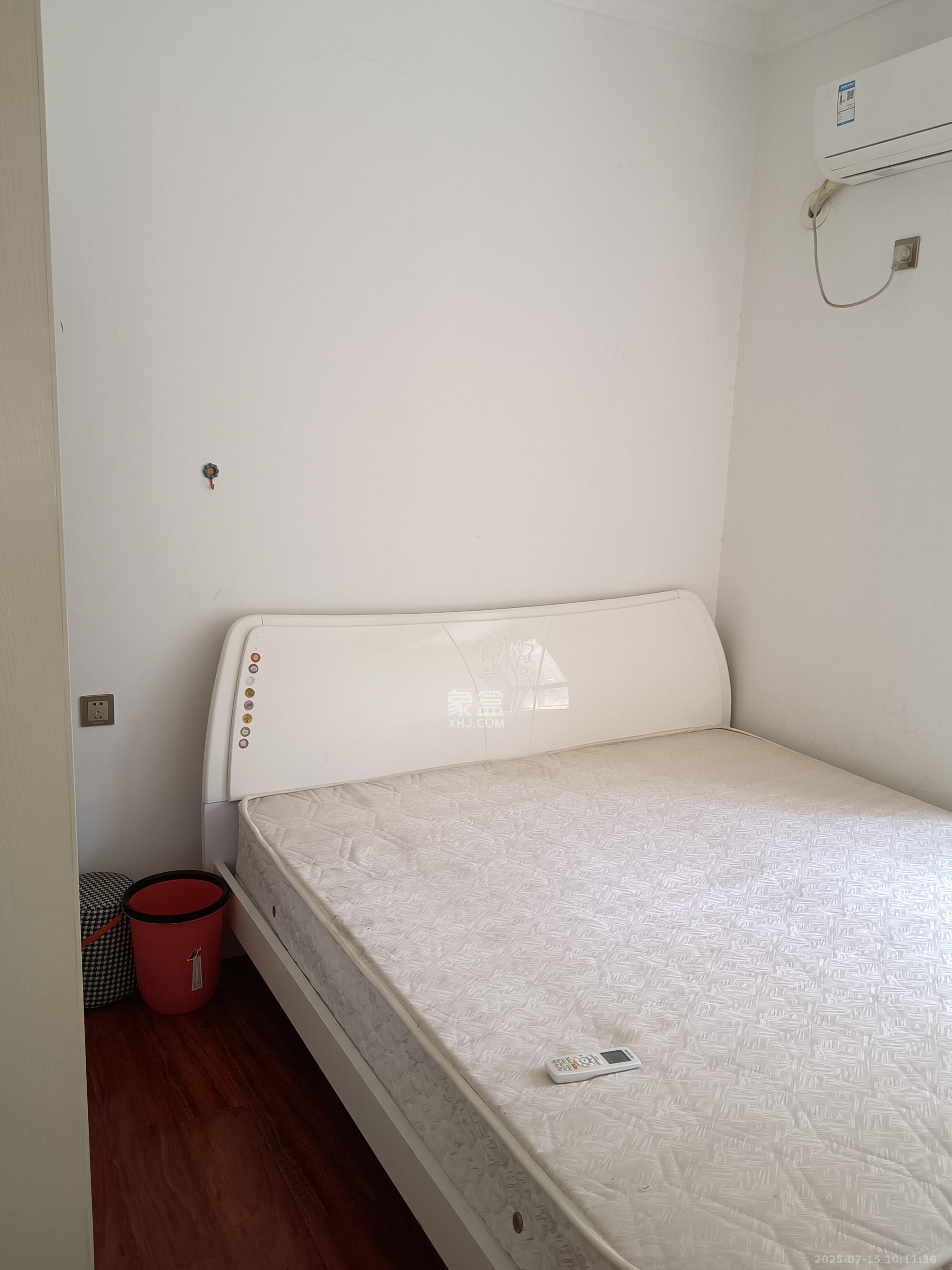 黑金时代广场  3室2厅2卫    2000.0元/月 黑金时代广场  3室2厅2卫    2000.0元/月室内图