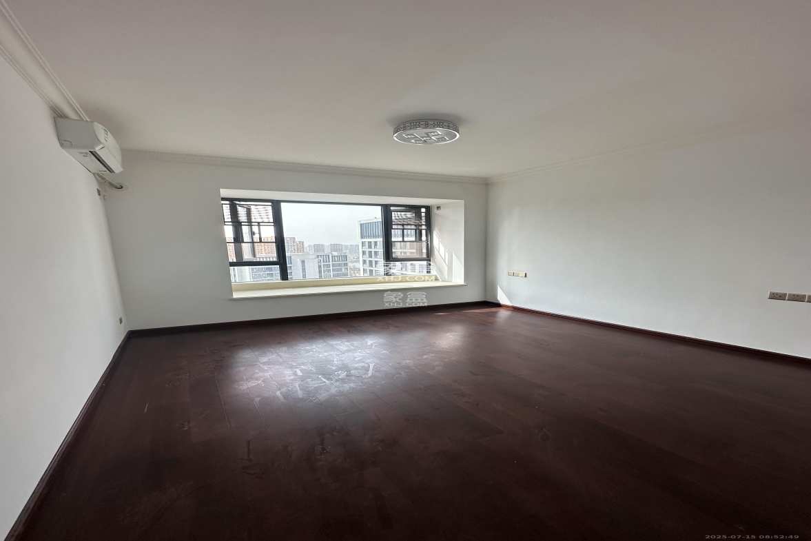 中海阅江府  4室2厅2卫    5000.0元/月 中海阅江府  4室2厅2卫    5000.0元/月室内图