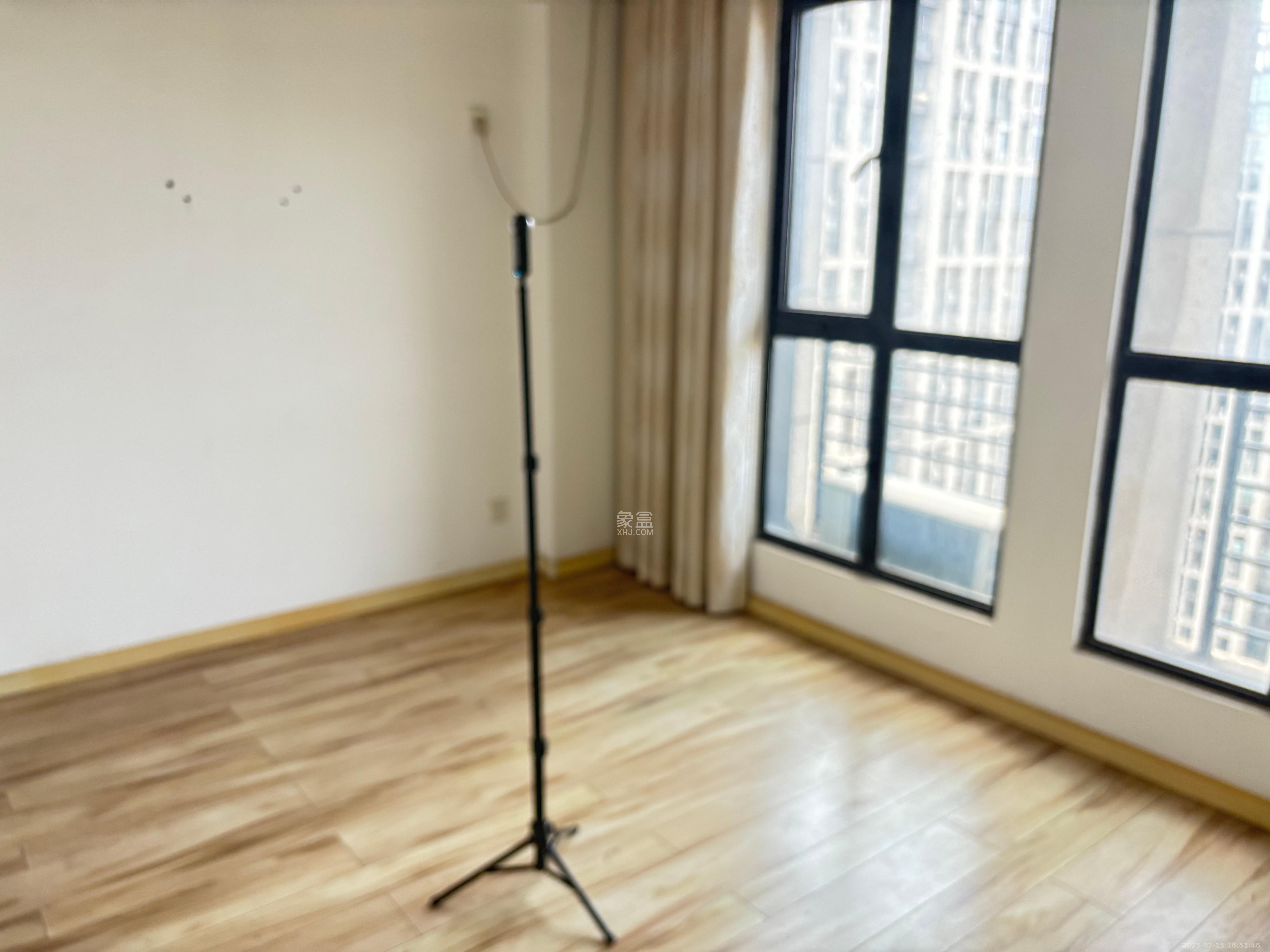 郡原广场  4室2厅2卫    4600.0元/月 郡原广场  4室2厅2卫    4600.0元/月室内图