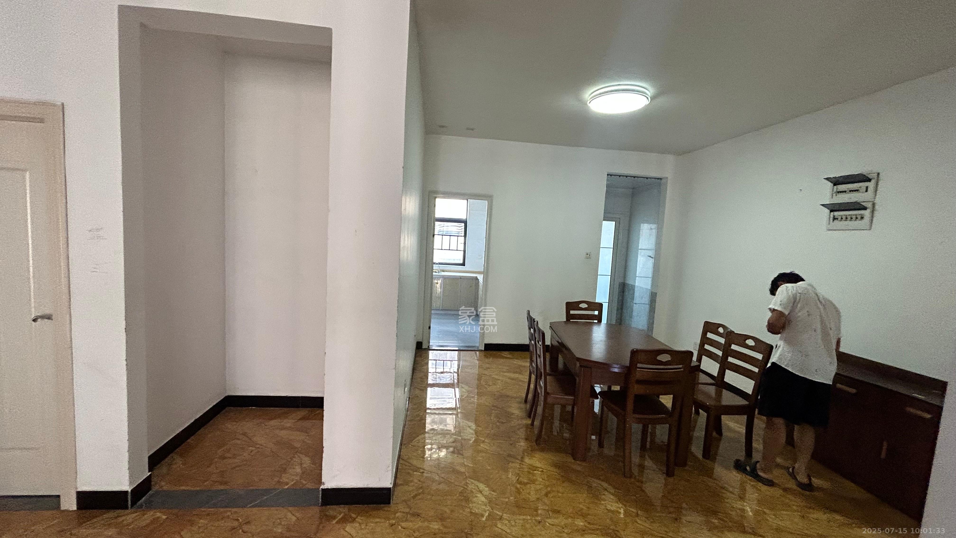 和美星城  3室2厅2卫    2100.0元/月室内图