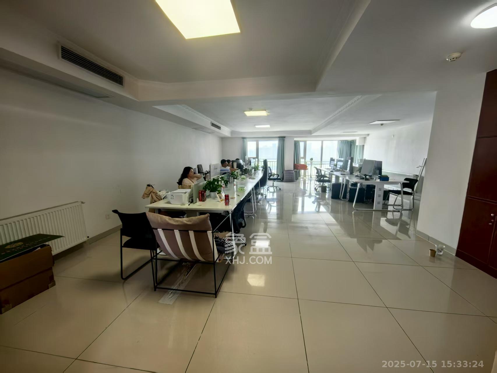 潮宗御苑  4室2厅2卫    7000.0元/月 潮宗御苑  4室2厅2卫    7000.0元/月室内图