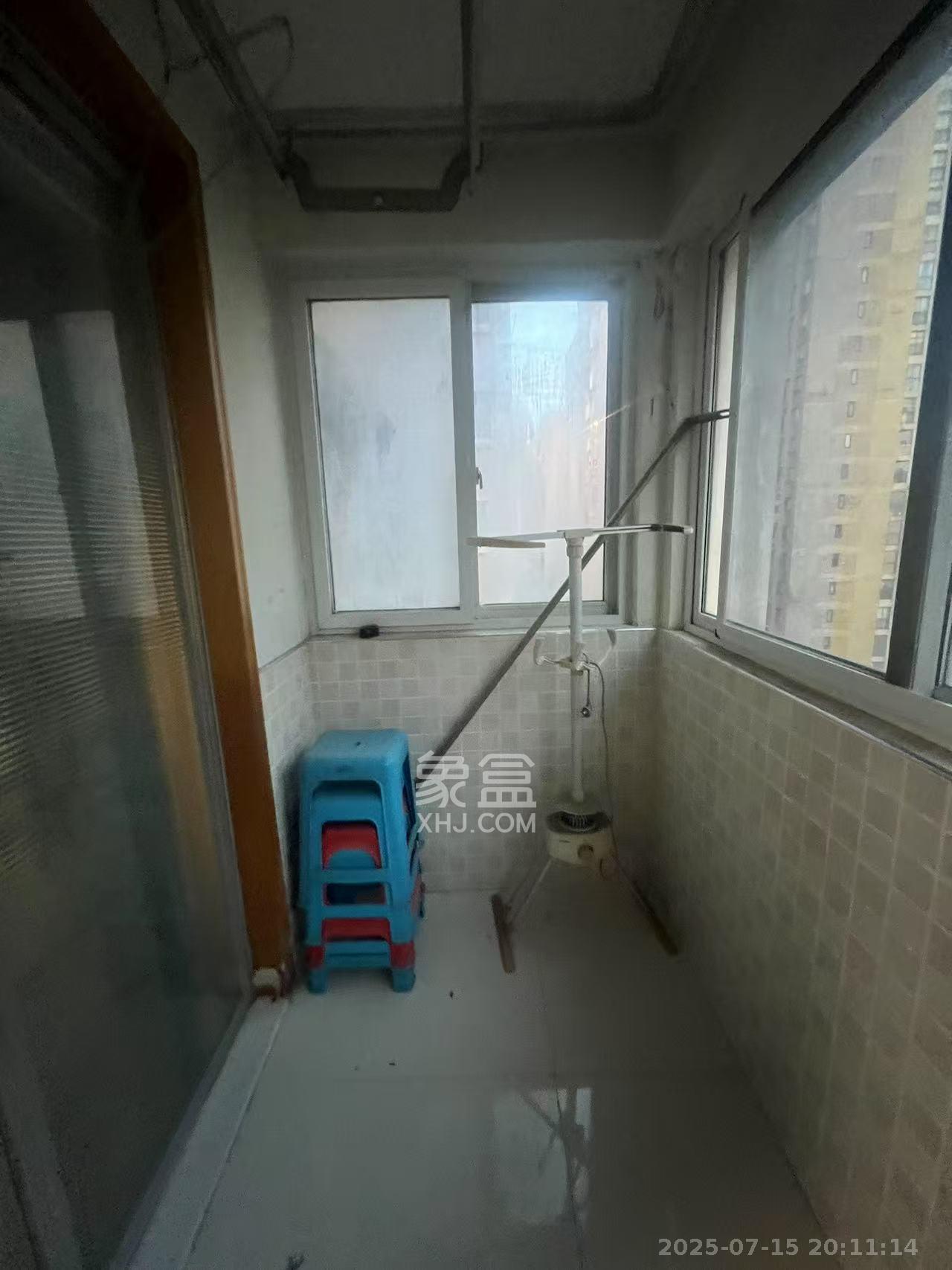 海利科院佳园  3室2厅1卫    2300.0元/月 海利科院佳园  3室2厅1卫    2300.0元/月室内图