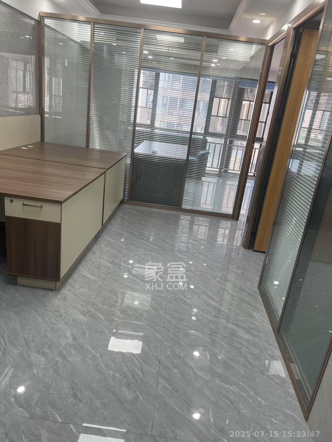 锦泰东环国际 1室1厅1卫 2000.0元/月 锦泰东环国际 1室1厅1卫 2000.0元/月室内图