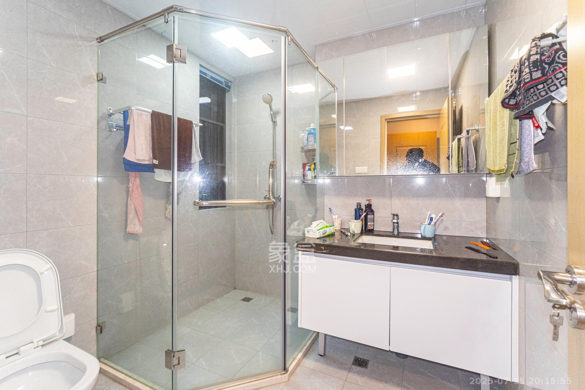 运达锦绣广场 3室2厅2卫 150.0万 运达锦绣广场 3室2厅2卫 150.0万卫生间