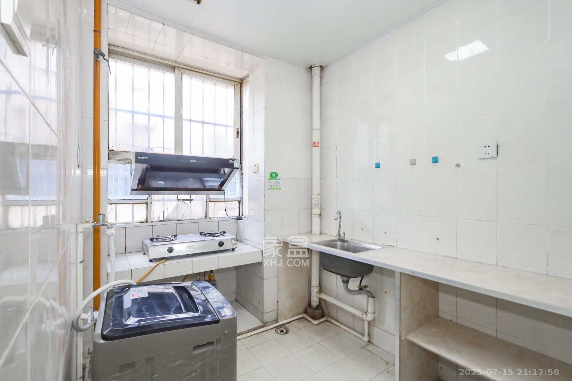 英才园商贸楼 3室1厅2卫 68.0万 英才园商贸楼 3室1厅2卫 68.0万厨房