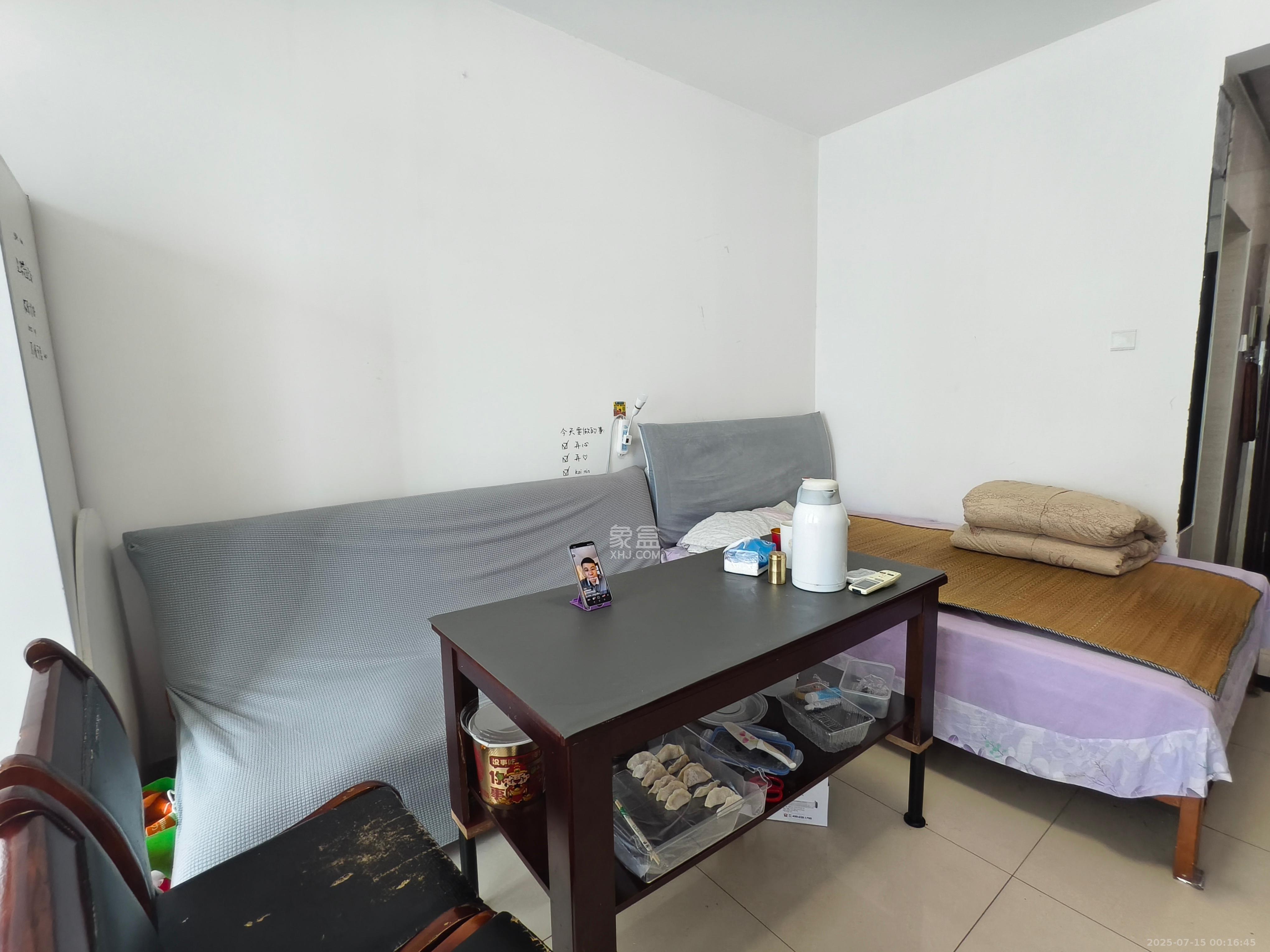 长城华都 1室1厅1卫 1500.0元/月 长城华都 1室1厅1卫 1500.0元/月室内图