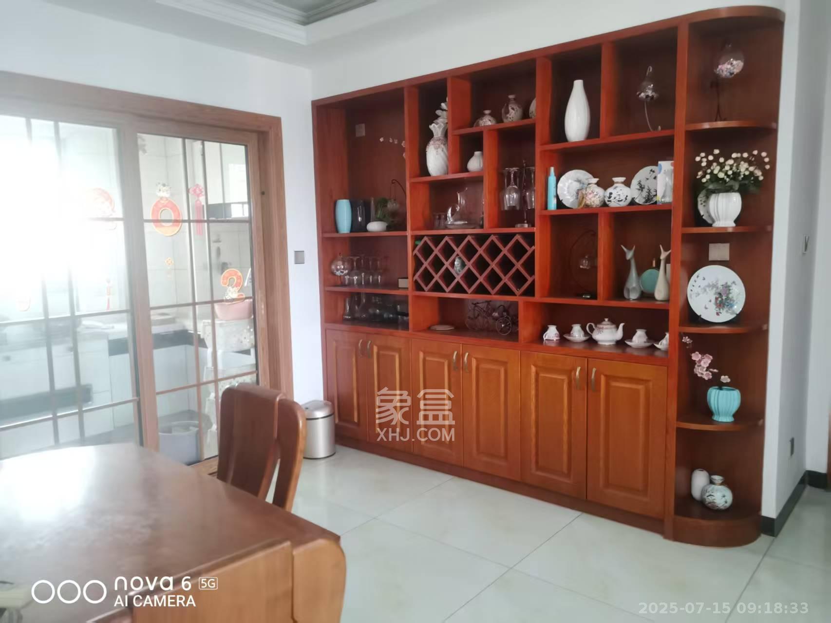 深业睿城  1室2厅1卫    3000.0元/月