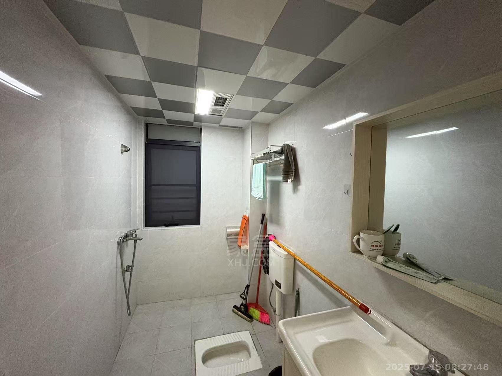 春藤小镇  3室2厅1卫    1600.0元/月室内图