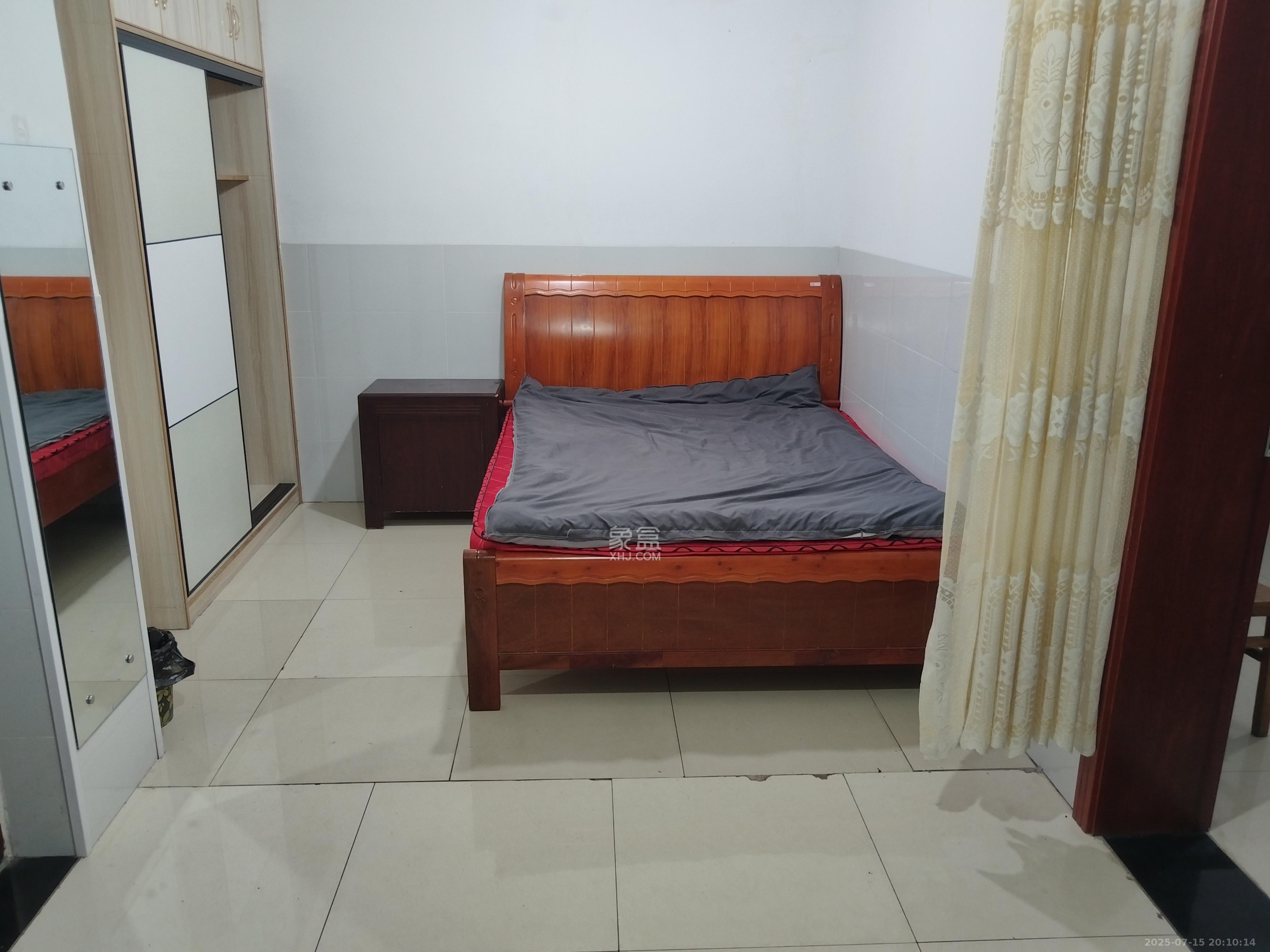 黄泥塘小区  1室1厅1卫    1200.0元/月 黄泥塘小区  1室1厅1卫    1200.0元/月室内图