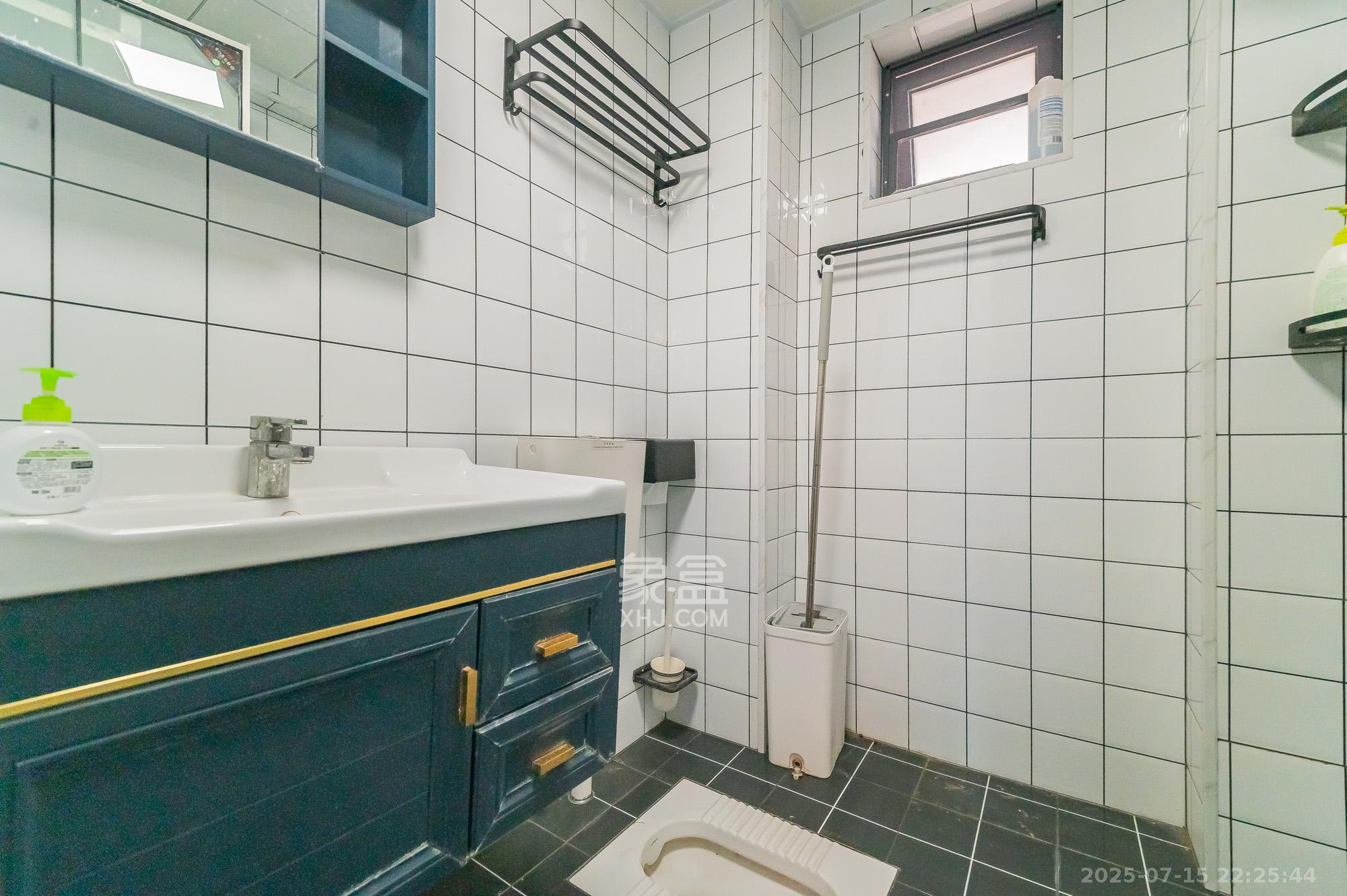 恒基凯旋门三期 2室1厅1卫 53.8万 恒基凯旋门三期 2室1厅1卫 53.8万卫生间