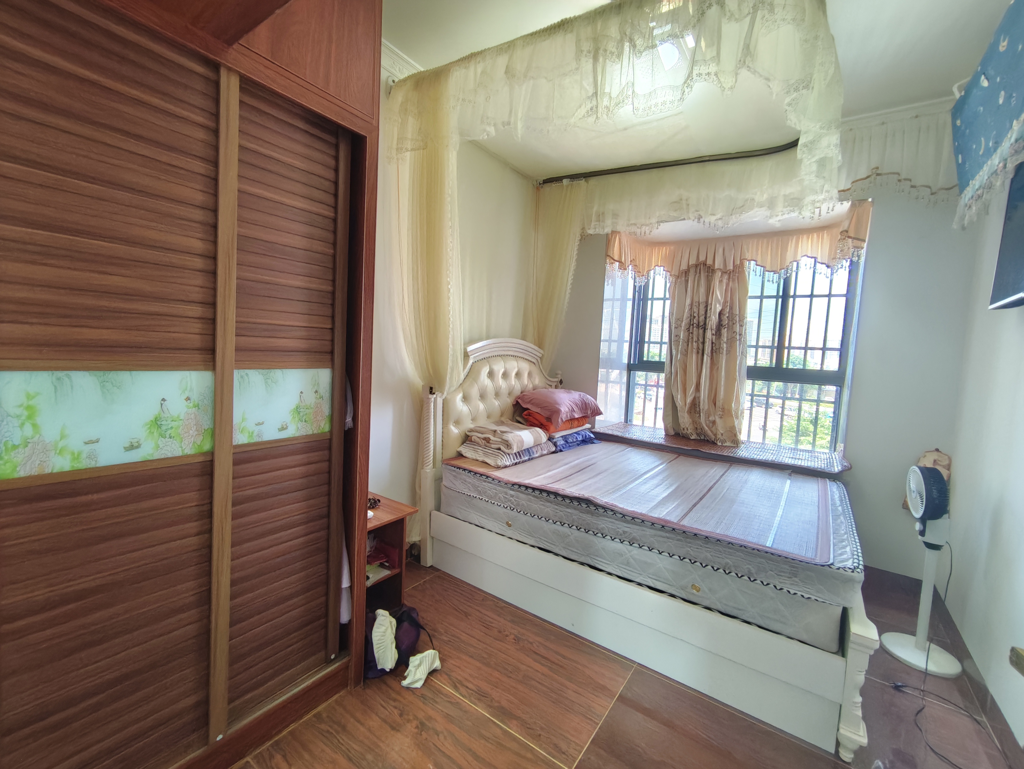 万花坊金城雅舍 3室2厅2卫 120.0万 万花坊金城雅舍 3室2厅2卫 120.0万客厅