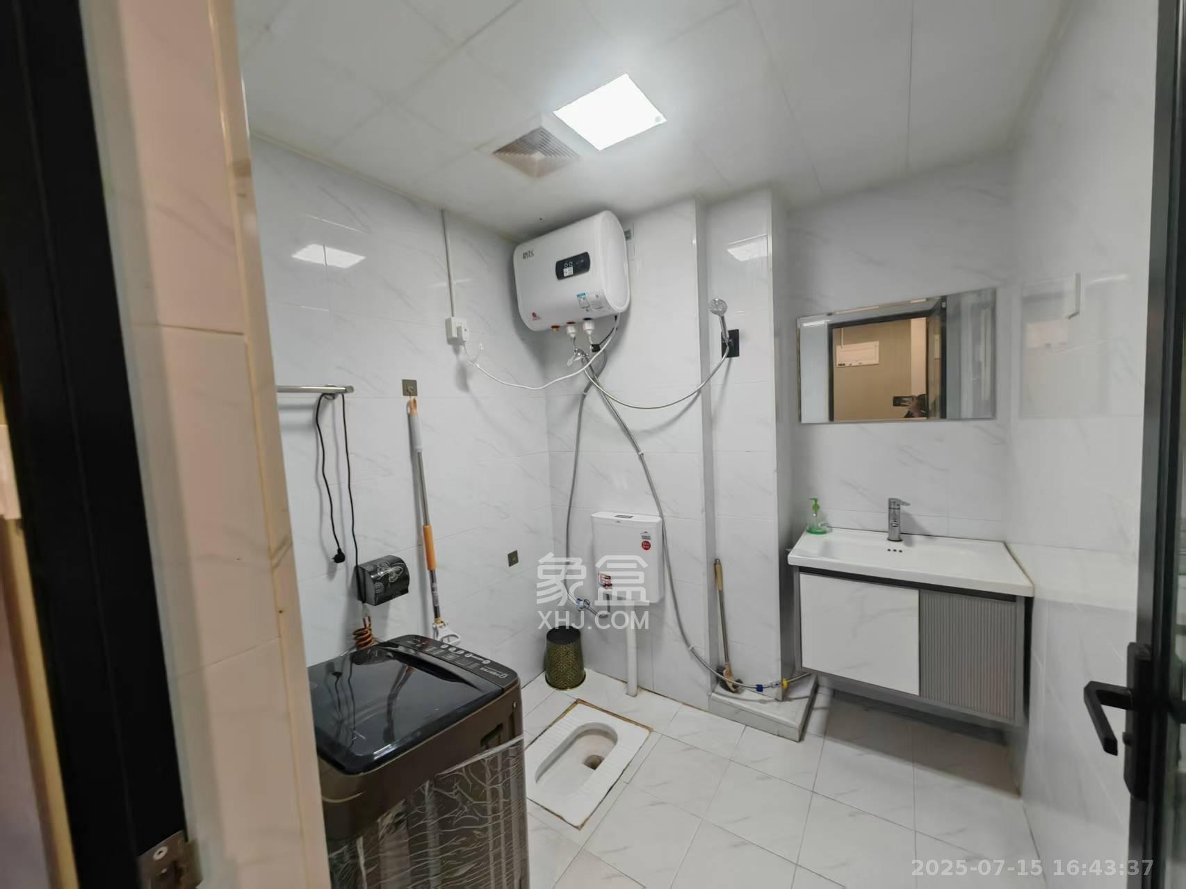 中建嘉和城  1室1厅1卫    2600.0元/月