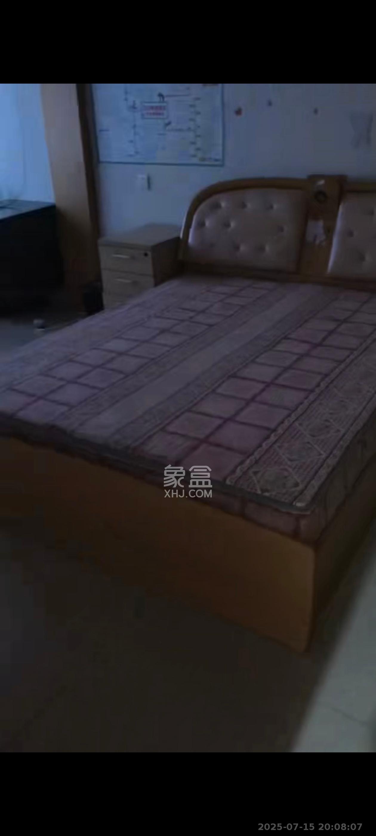 学院新村  3室2厅1卫    3900.0元/月