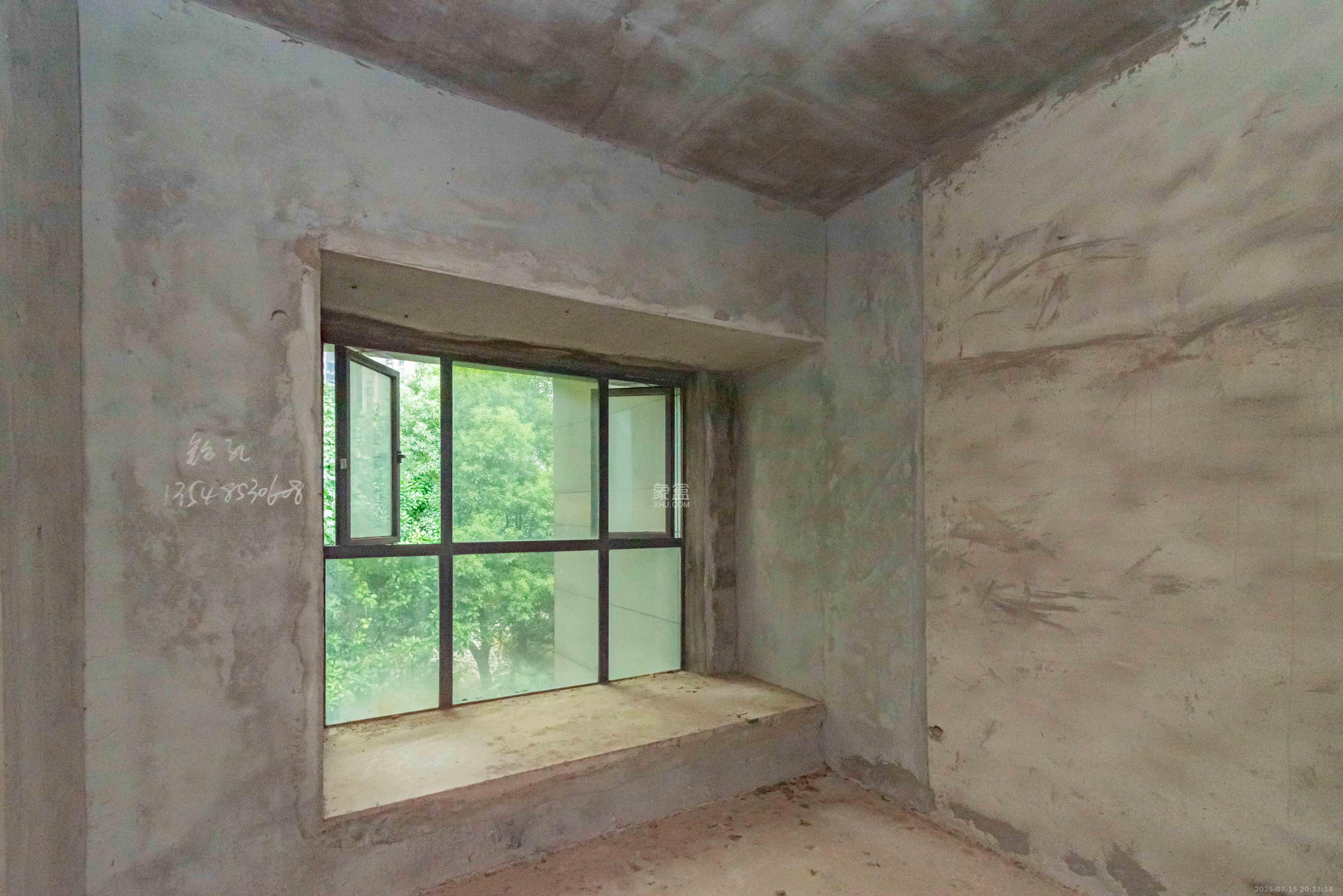 悦湖山  6室3厅3卫    438.0万卧室