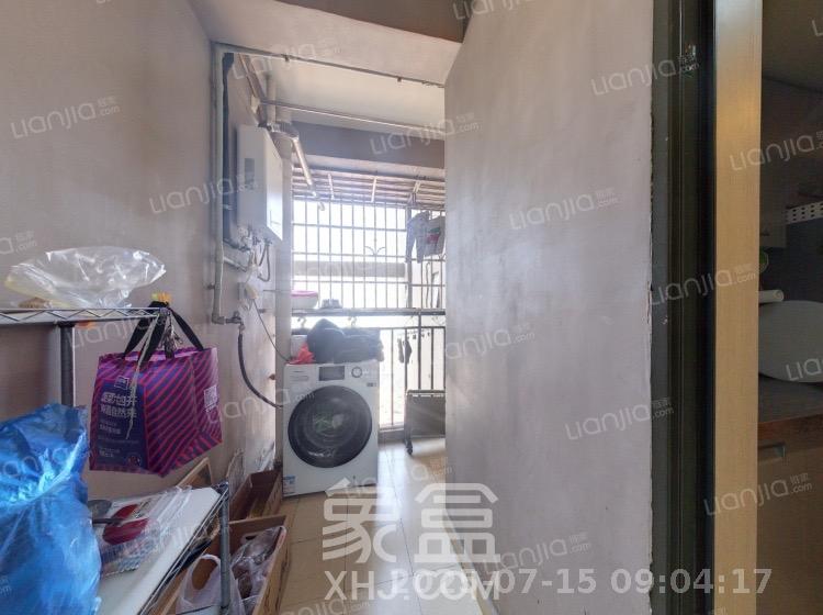 盛世美居荷园  3室2厅2卫    3400.0元/月室内图