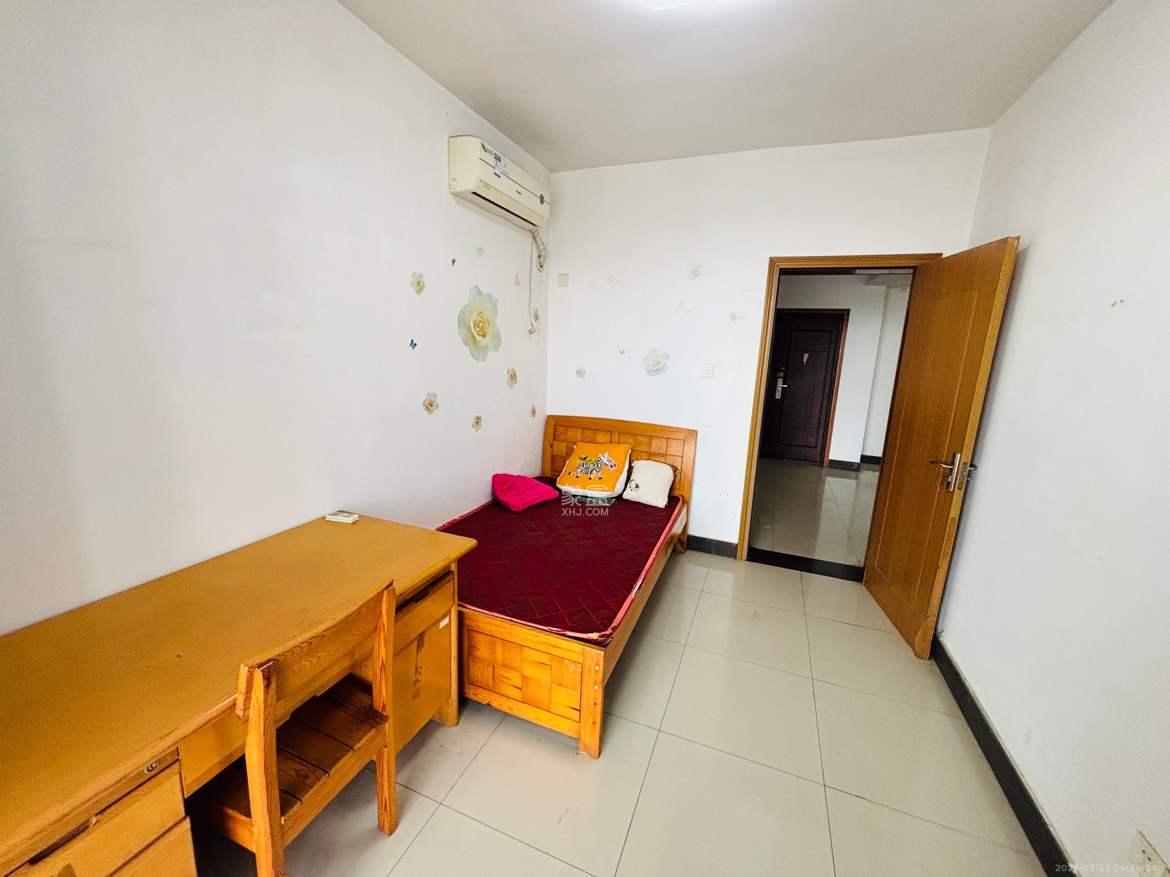 天城湖光山色 2室2厅1卫 1900.0元/月 天城湖光山色 2室2厅1卫 1900.0元/月室内图