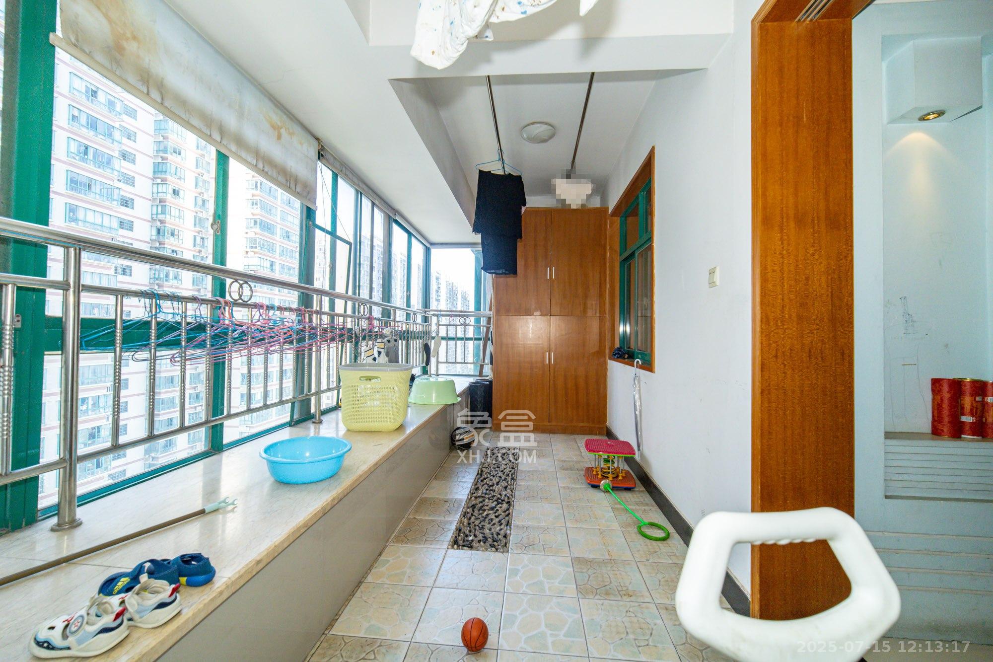 明城公寓  4室2厅2卫    85.88万 明城公寓  4室2厅2卫    85.88万阳台