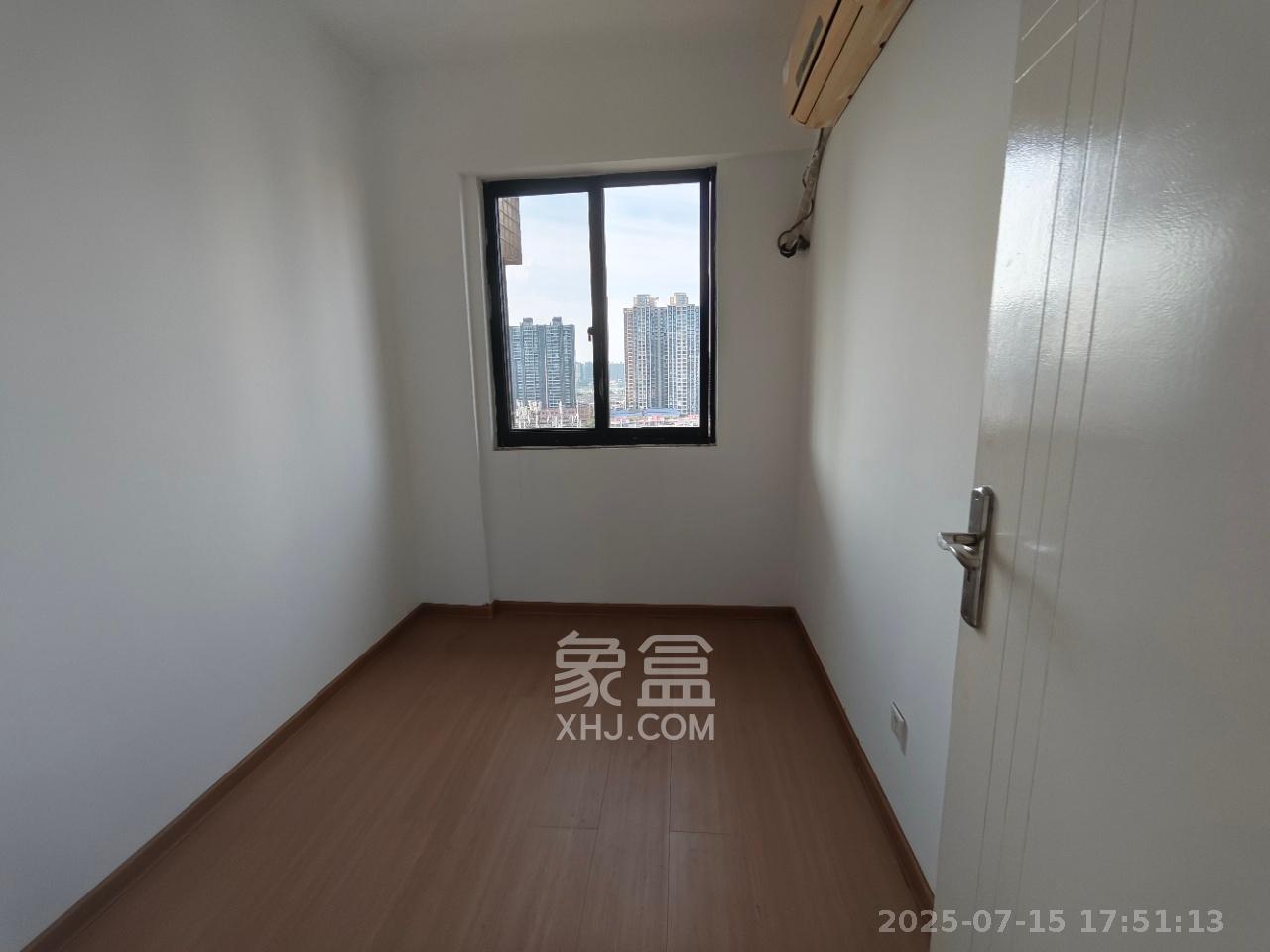 上东印象  4室2厅2卫    2800.0元/月室内图