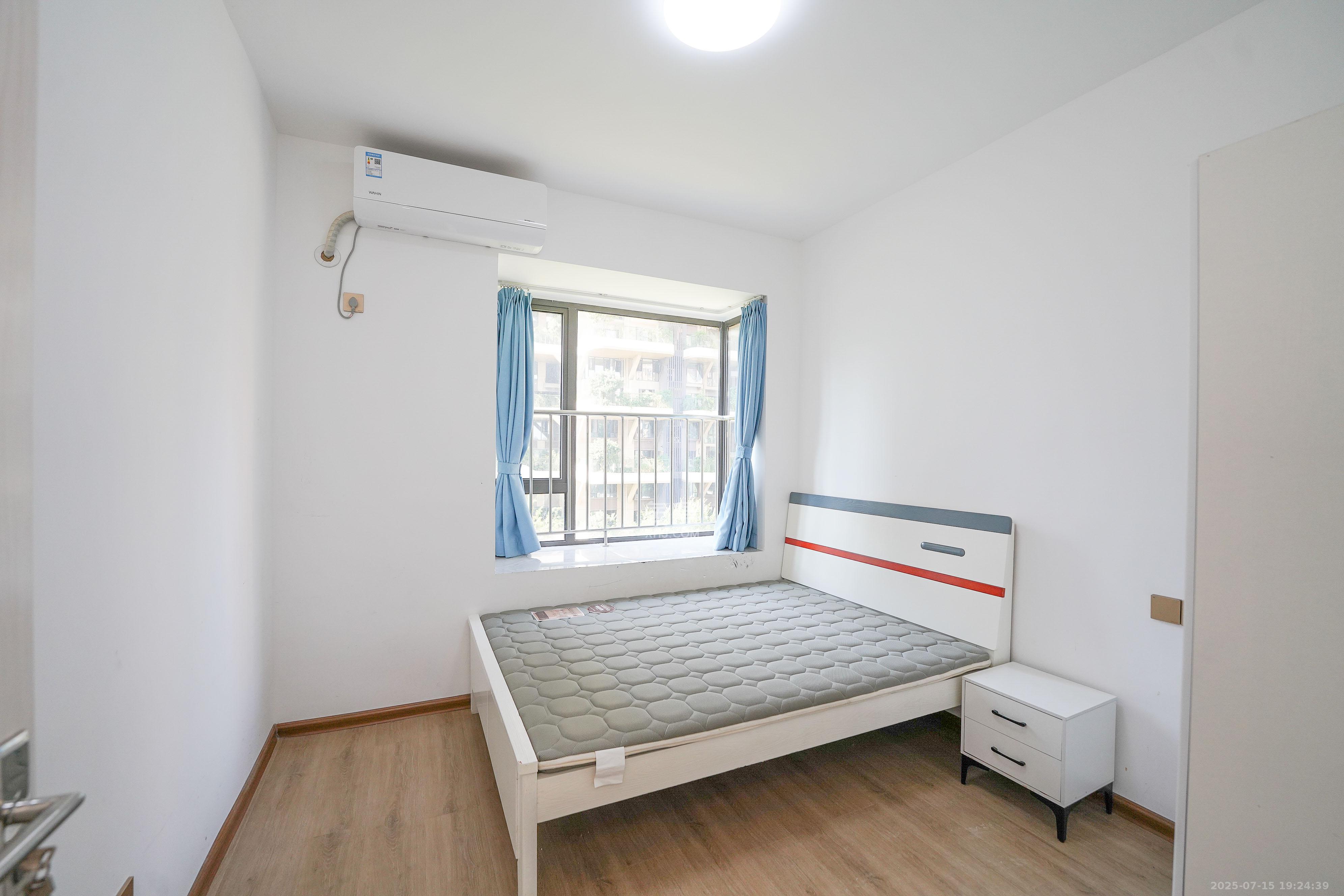 福天藏郡院子  4室2厅2卫    125.0万 福天藏郡院子  4室2厅2卫    125.0万卧室