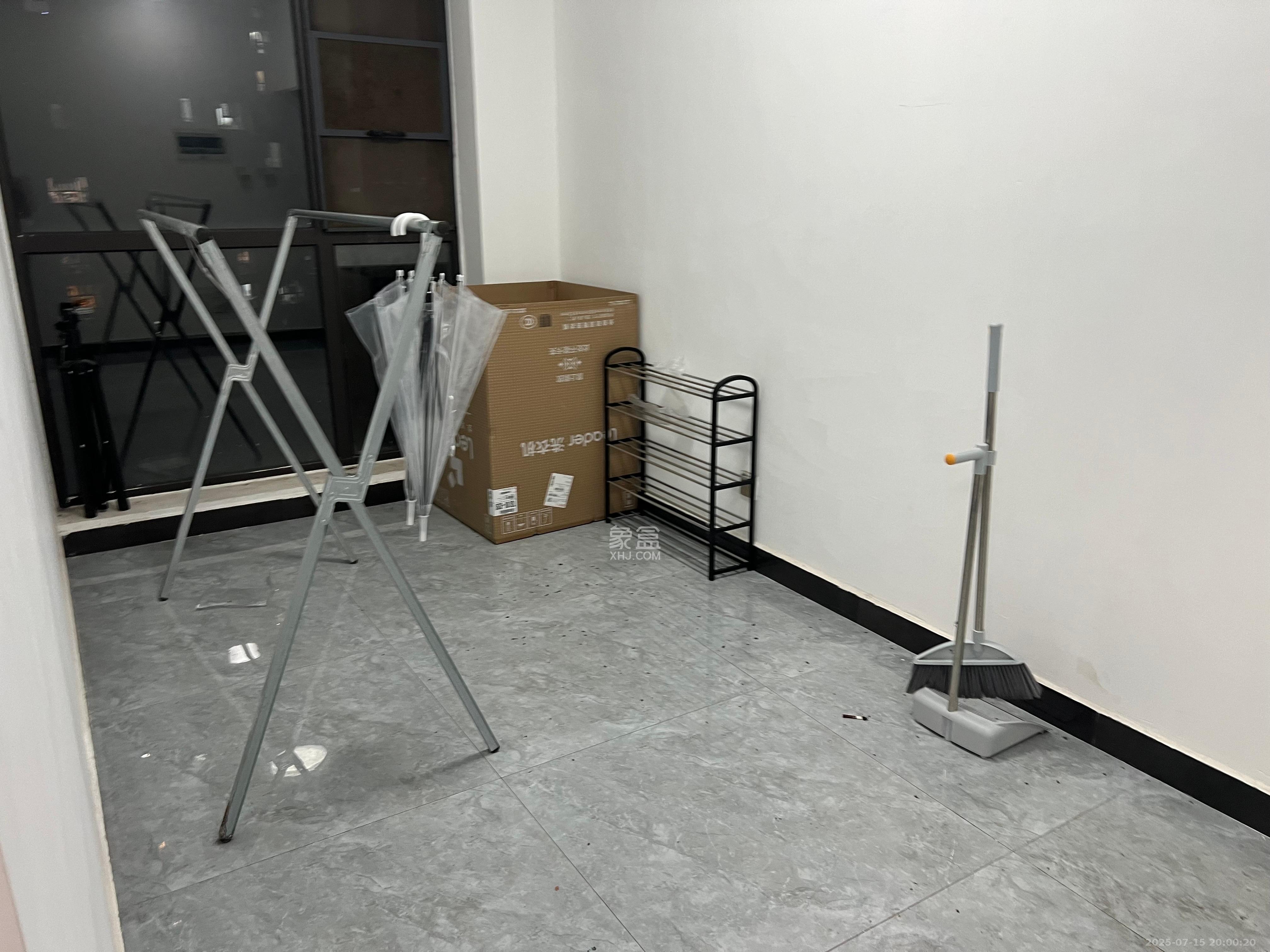 上园商住小区  3室2厅1卫   3000.00元/月室内图