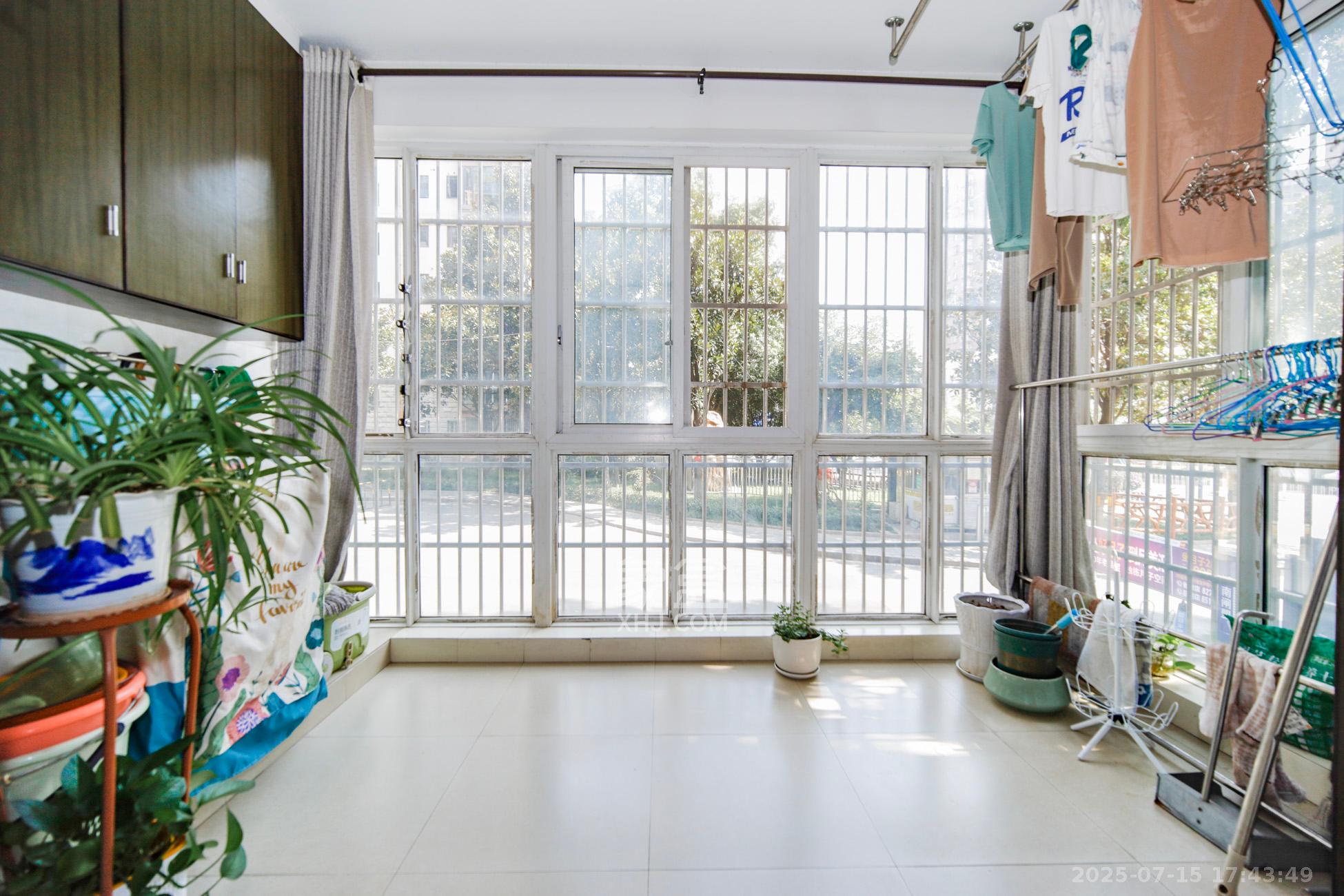 鑫天山水洲城  2室1厅1卫    62.8万 鑫天山水洲城  2室1厅1卫    62.8万阳台