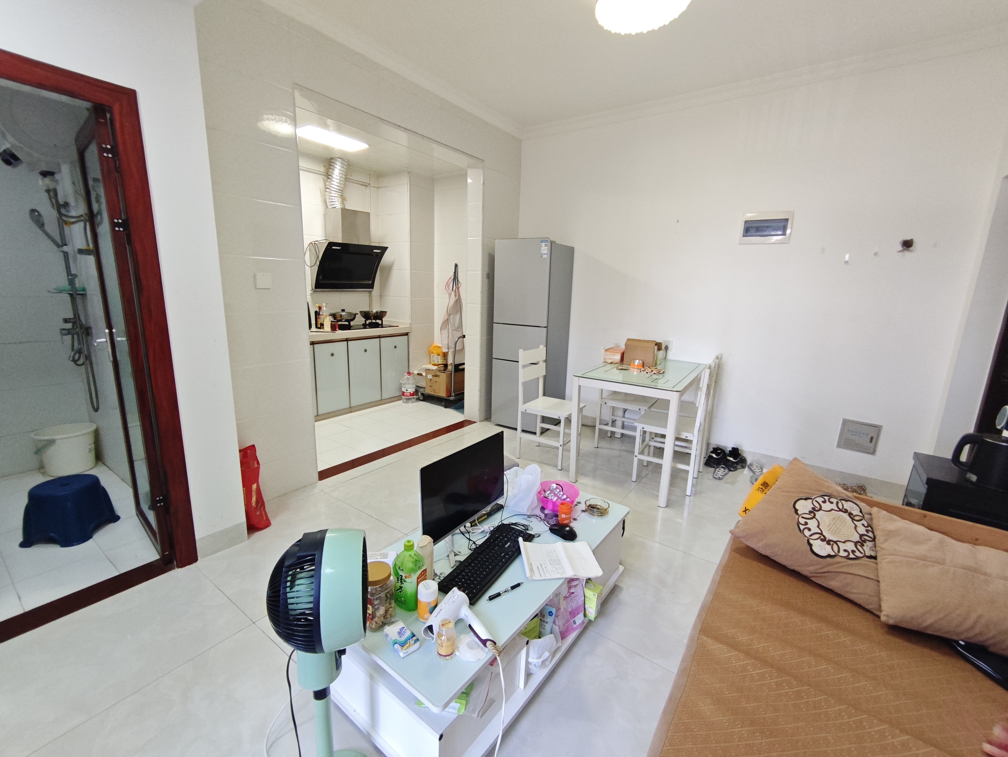 万花坊金城雅舍 1室0厅1卫 56.0万 万花坊金城雅舍 1室0厅1卫 56.0万客厅