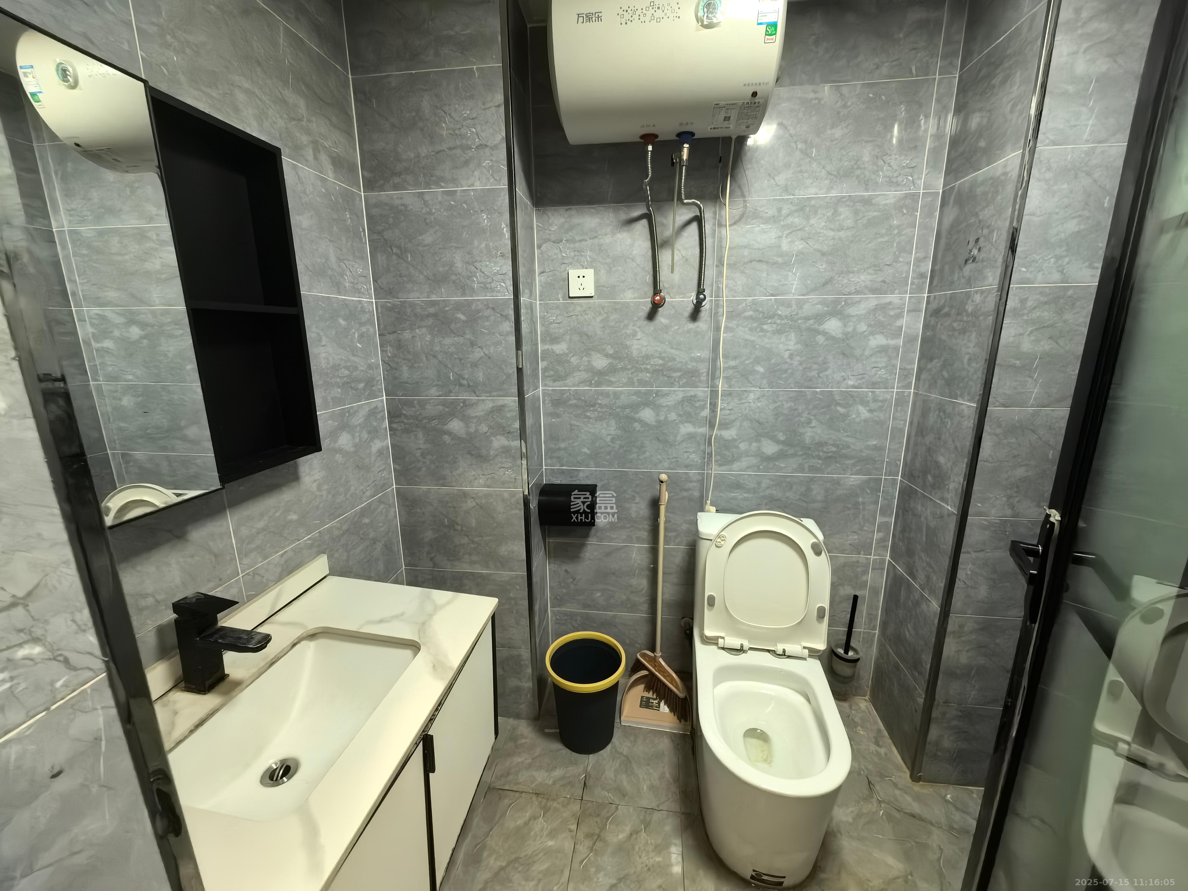 万润时光里 1室0厅0卫 1700.0元/月 万润时光里 1室0厅0卫 1700.0元/月室内图