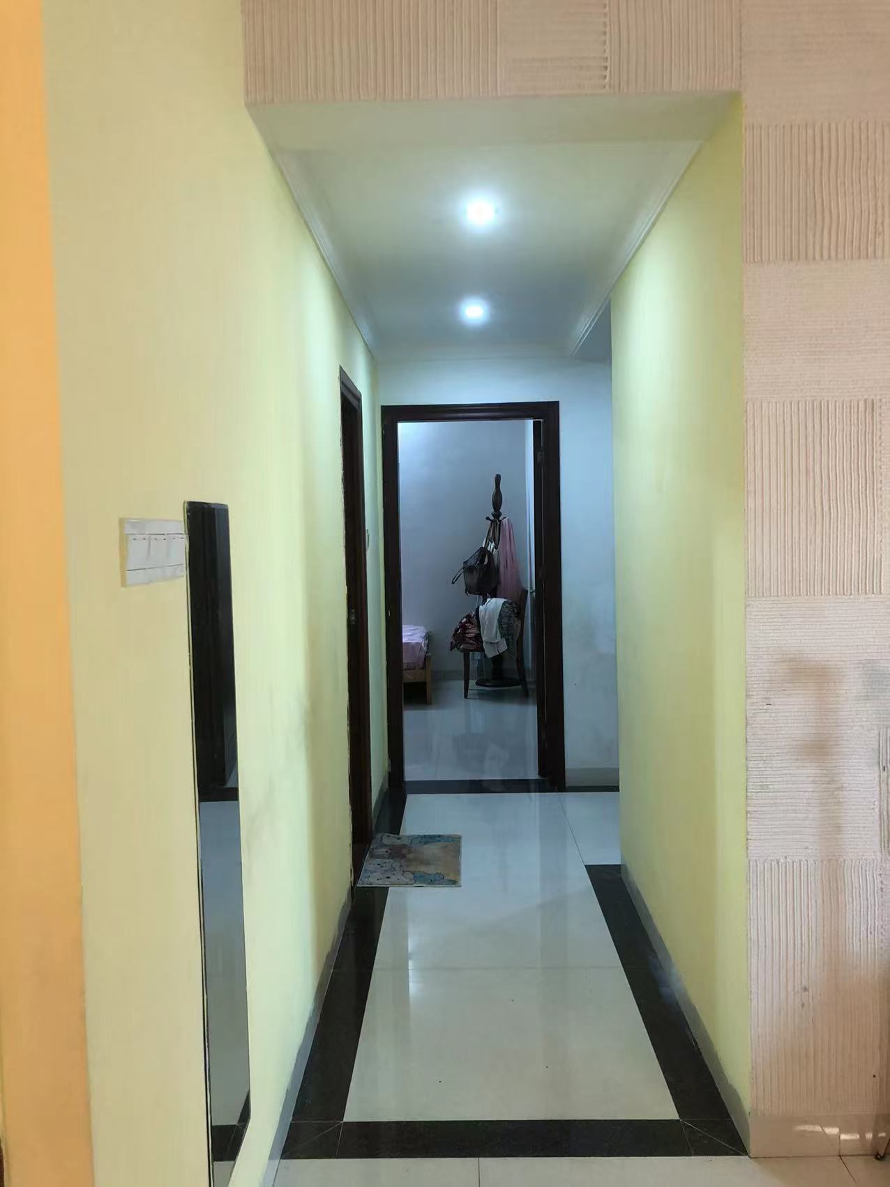 上丹小区 3室2厅1卫 2500.0元/月 上丹小区 3室2厅1卫 2500.0元/月室内图