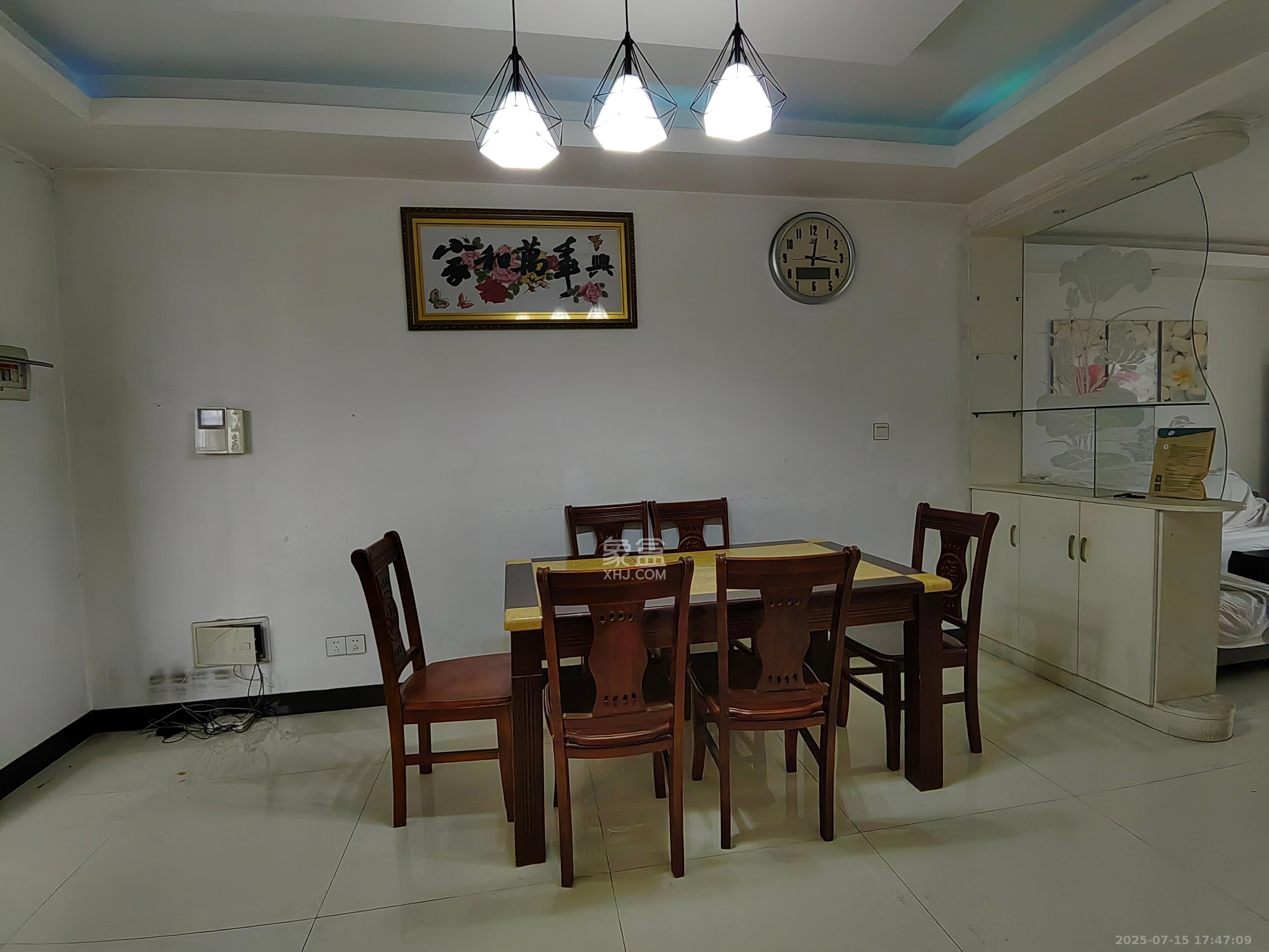 世景华庭 3室2厅1卫 1500.0元/月 世景华庭 3室2厅1卫 1500.0元/月室内图