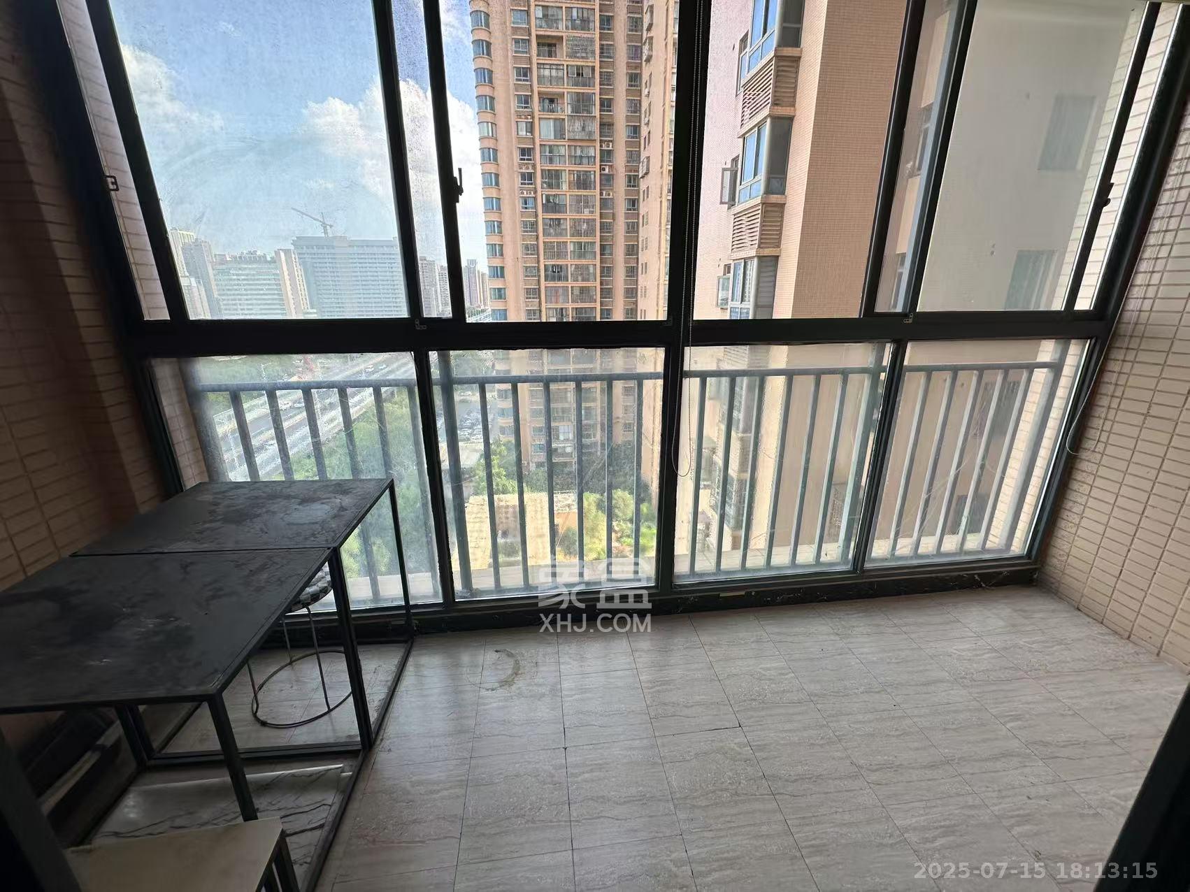 华城广场 3室2厅1卫 3500.0元/月 华城广场 3室2厅1卫 3500.0元/月室内图