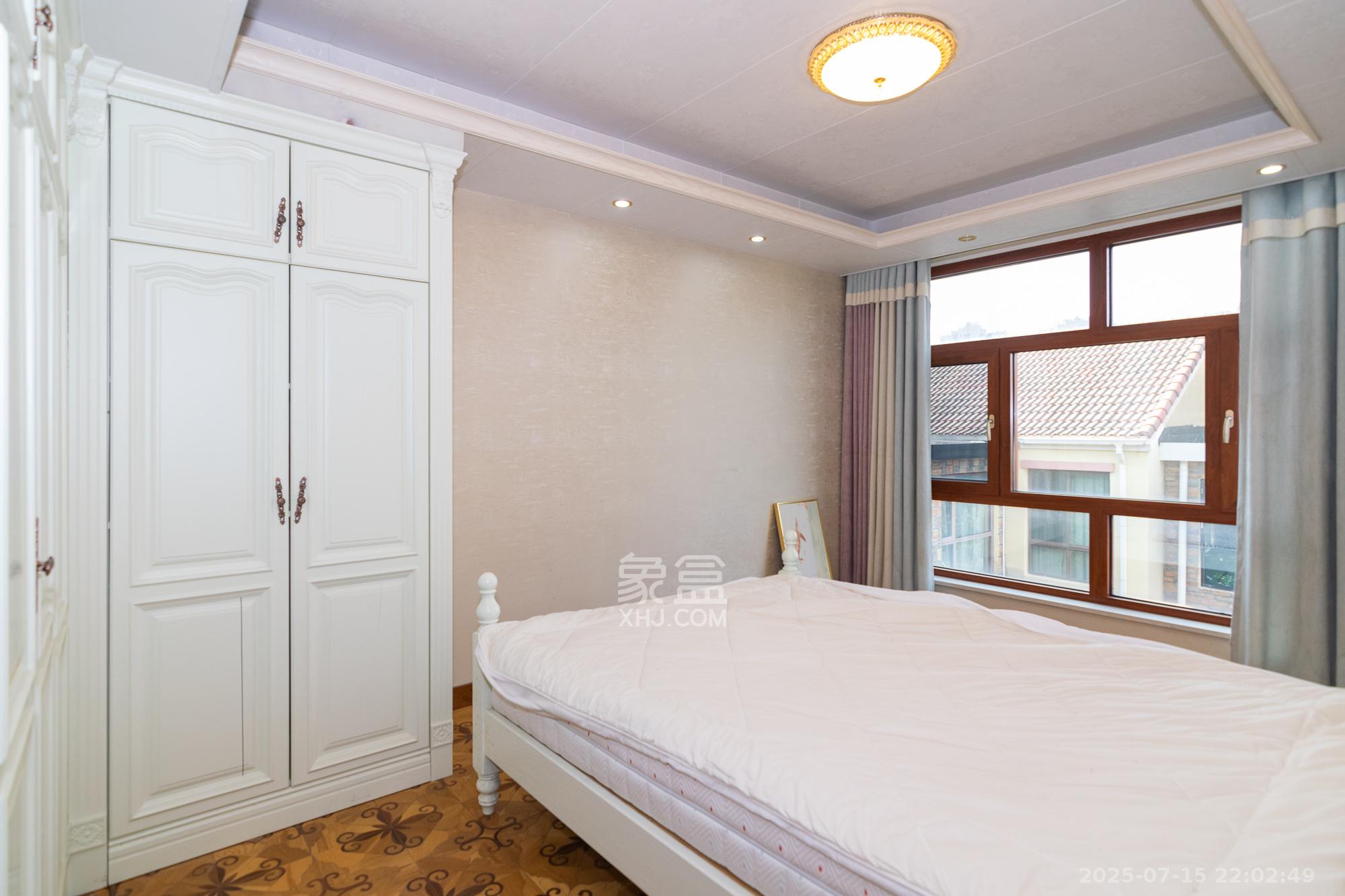 中新森林海  8室2厅3卫    220.0万其他