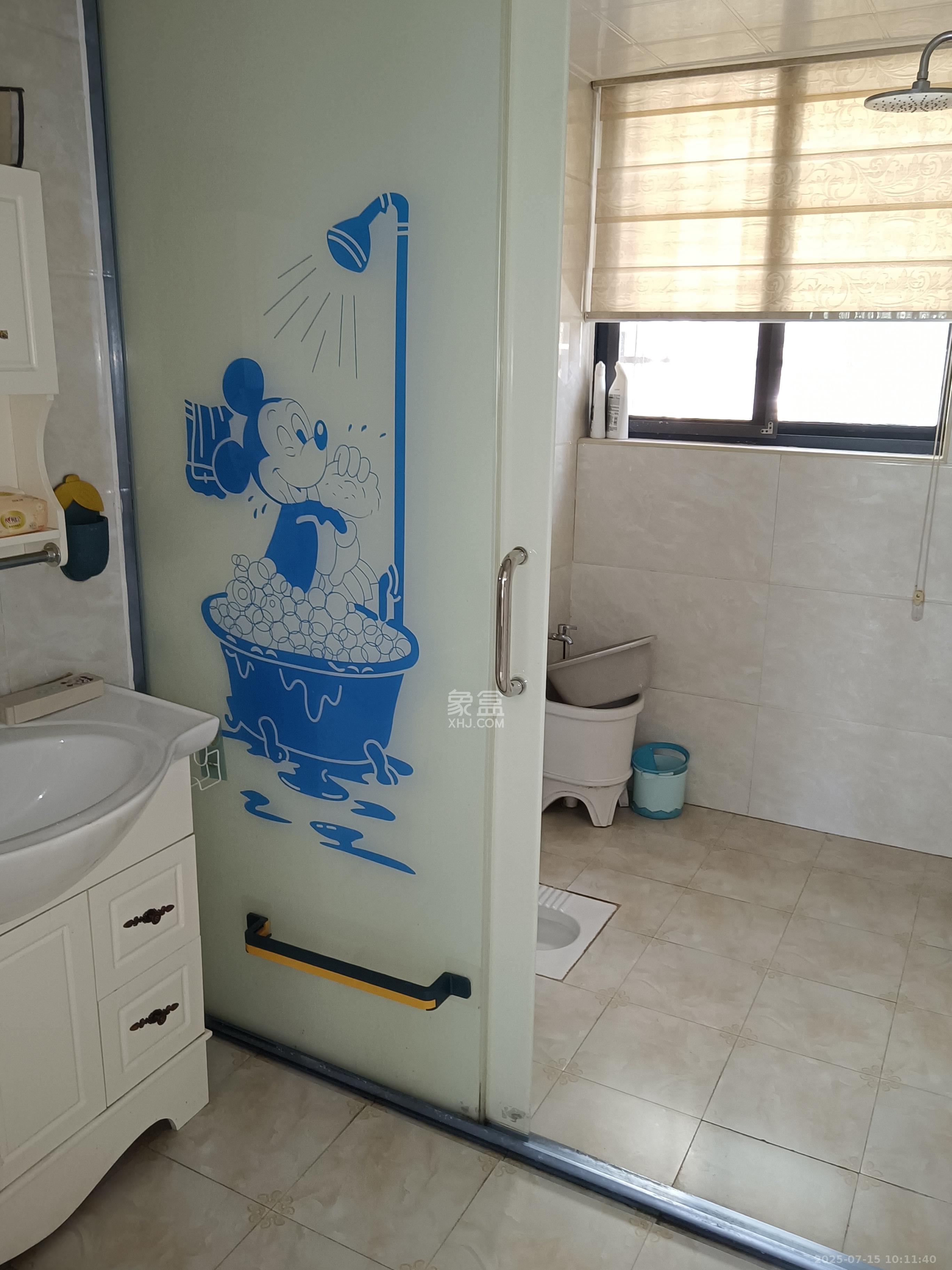 黑金时代广场  3室2厅2卫    2000.0元/月 黑金时代广场  3室2厅2卫    2000.0元/月室内图